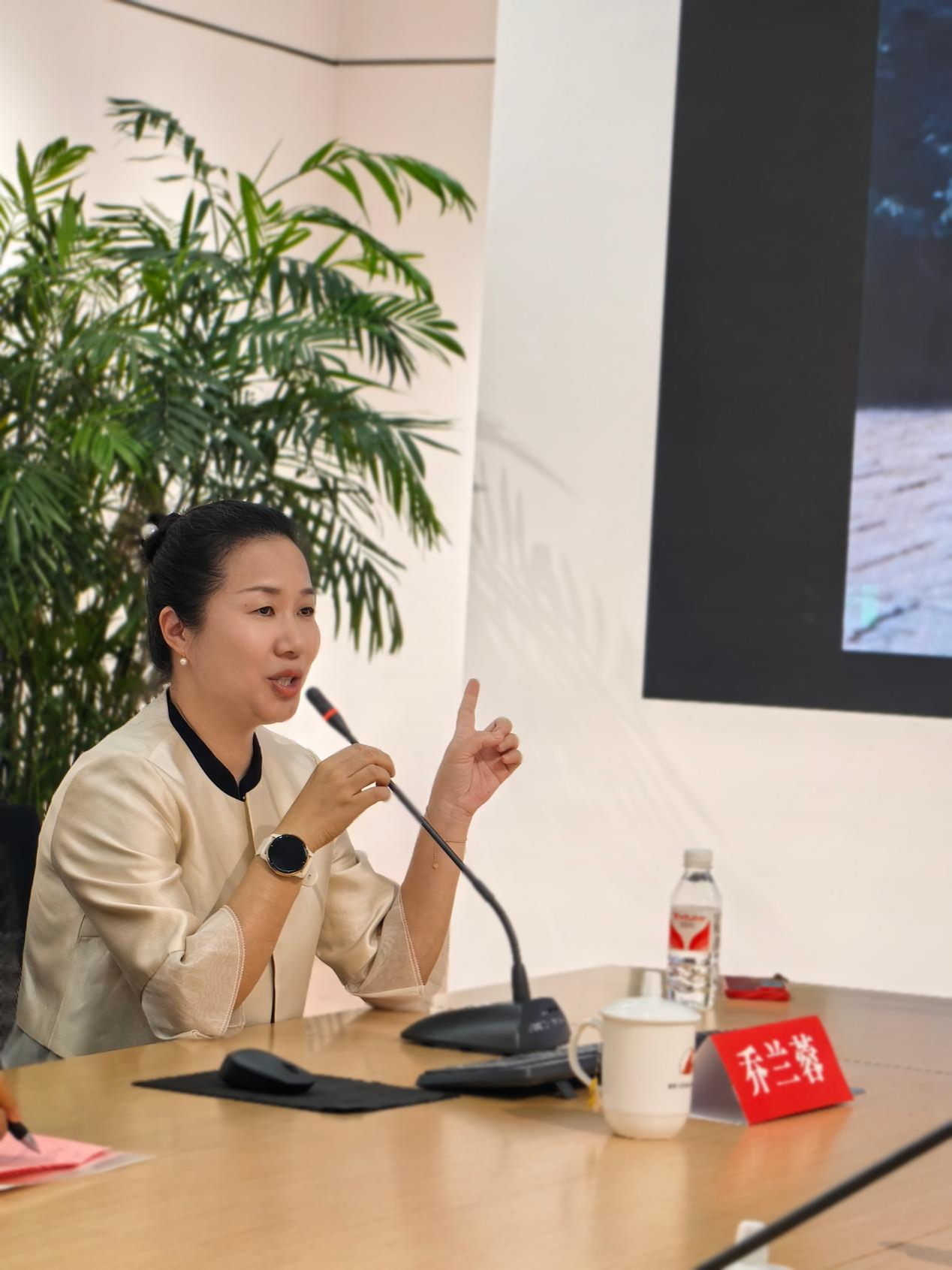 48CB3E89223AA95D36580FCA53D_C31BC018_28DC39