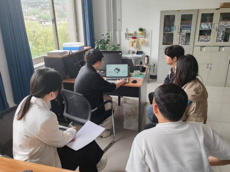 以赛促教展风采，匠心育人共成长