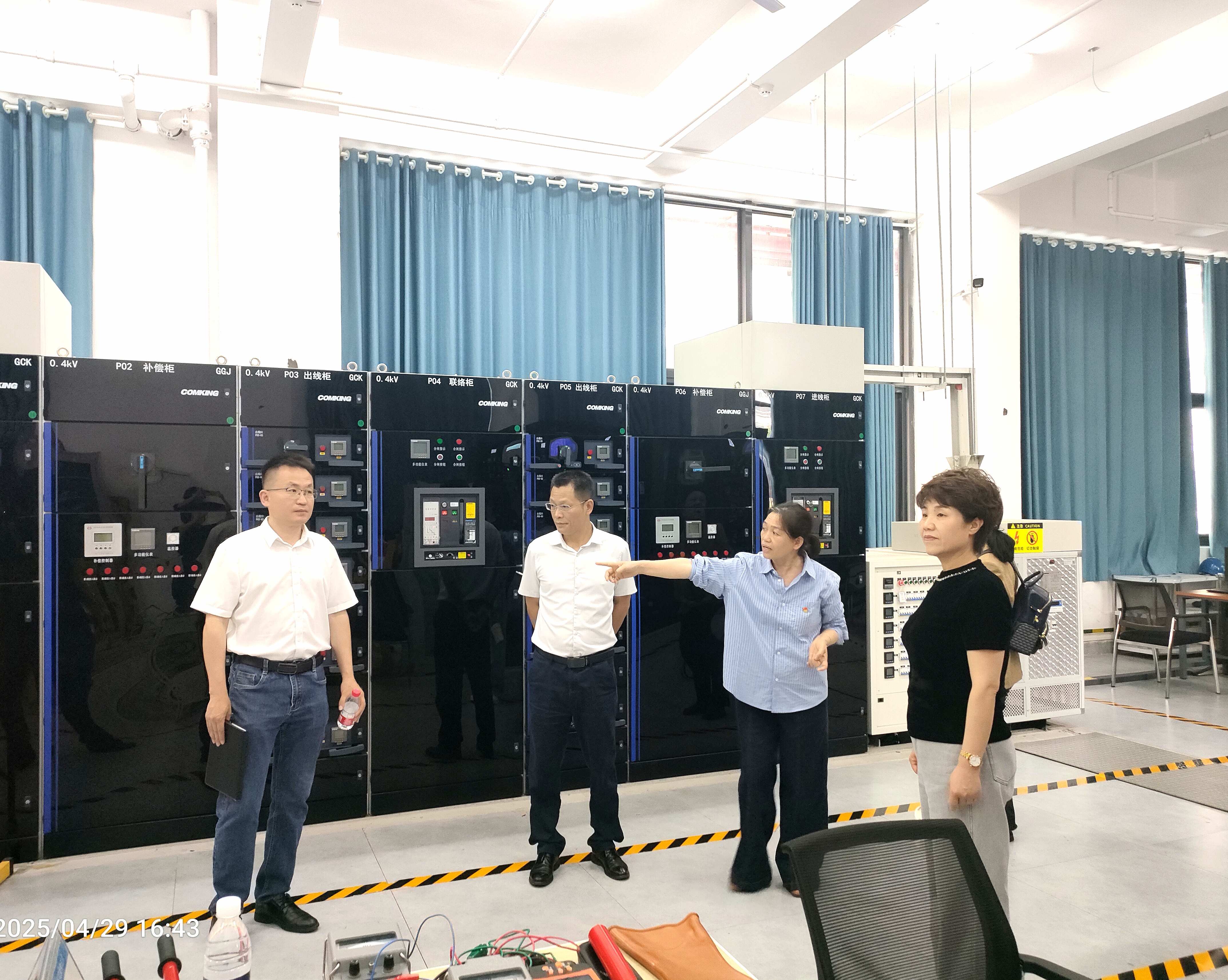白图娅副校长一行实地参观我校实训基地