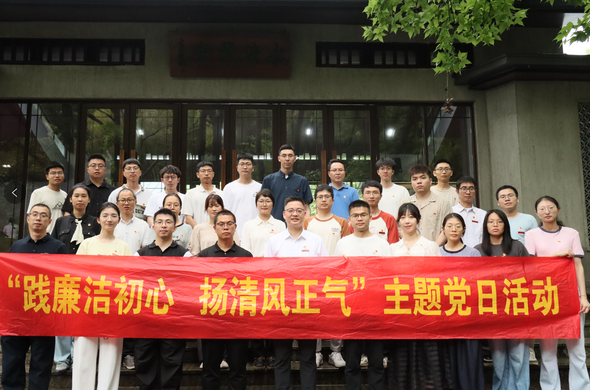 2fd2ed942d2652df02ad58e36a0b4ff 2fd2ed942d2652df02ad58e36a0b4ff