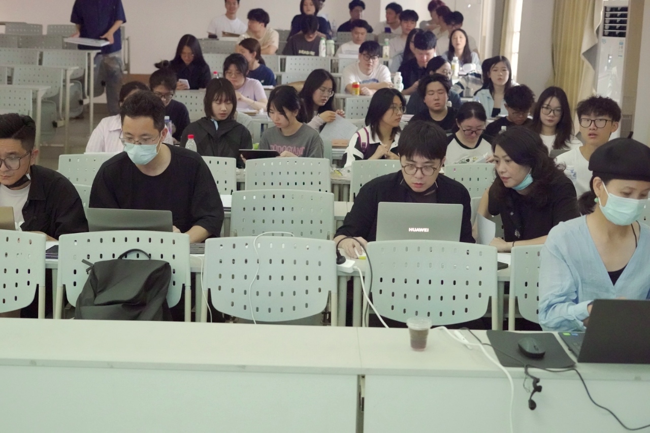 cc28353f5b604e7bb39439e2b61b3f2