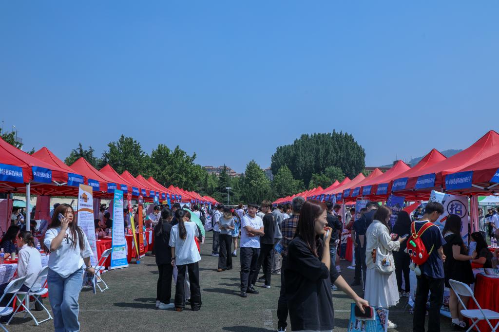 937346258466AAADFB2ADB830CE_FE6AB64D_17A70