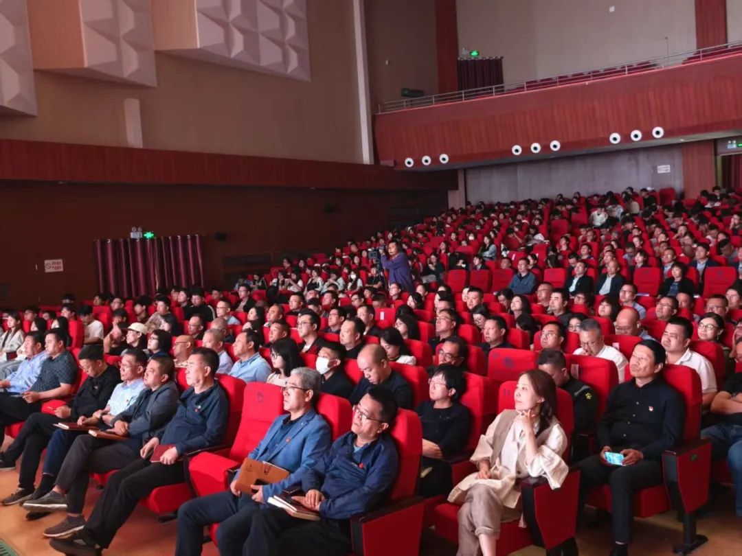 广大党员纷纷表示：此次活动如同一堂深刻且生动的廉洁教育课，让人深受触动。通过参与此次活动，思想上受到了深刻洗礼，行动上明确了廉洁准则。大家一致认为，要将活动中汲取的精神力量转化为践行初心使命的自觉行动，在教学科研、管理服务等岗位中严守纪律红线，以清正作风带动良好校风学风建设。