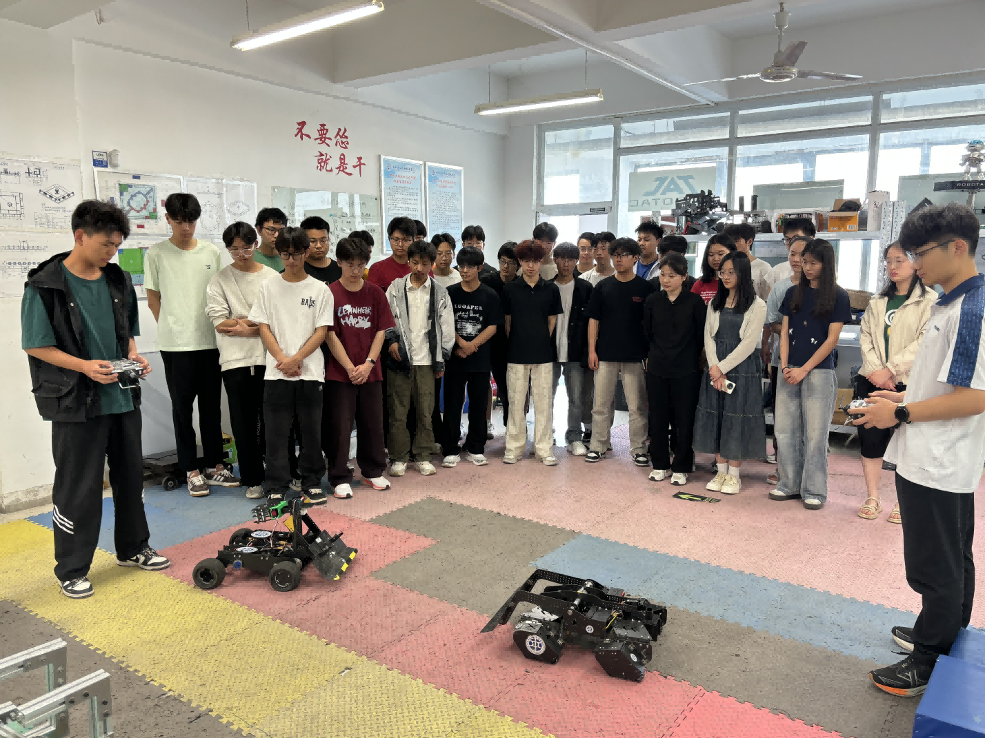 f3d57e4a-dc77-41da-abc1-f81c24a18328 f3d57e4a-dc77-41da-abc1-f81c24a18328