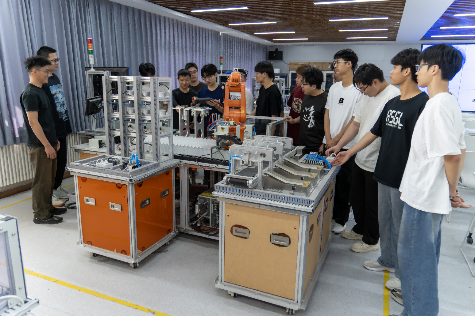 ea174bd5-95c5-4641-b7eb-aa6b6316a8d8 ea174bd5-95c5-4641-b7eb-aa6b6316a8d8