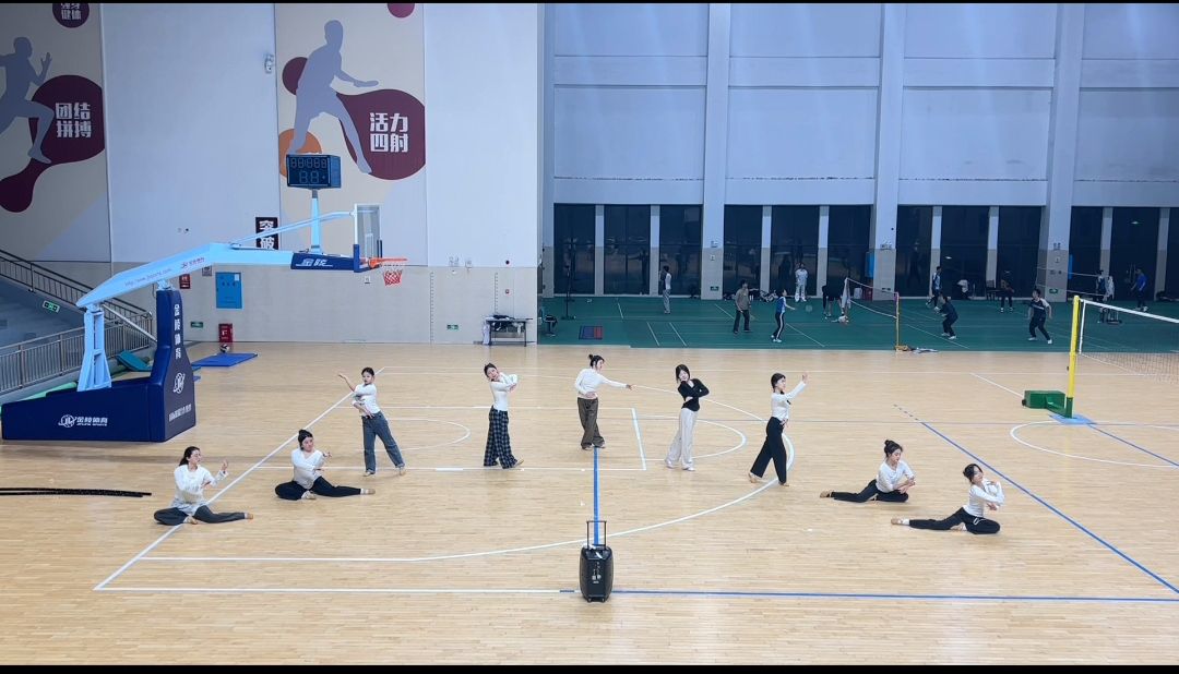 2025年护理学院青年文化艺术活动之五——“湘舞逐光，创艺新程——以青春之舞，绘就湖湘文化新画卷”