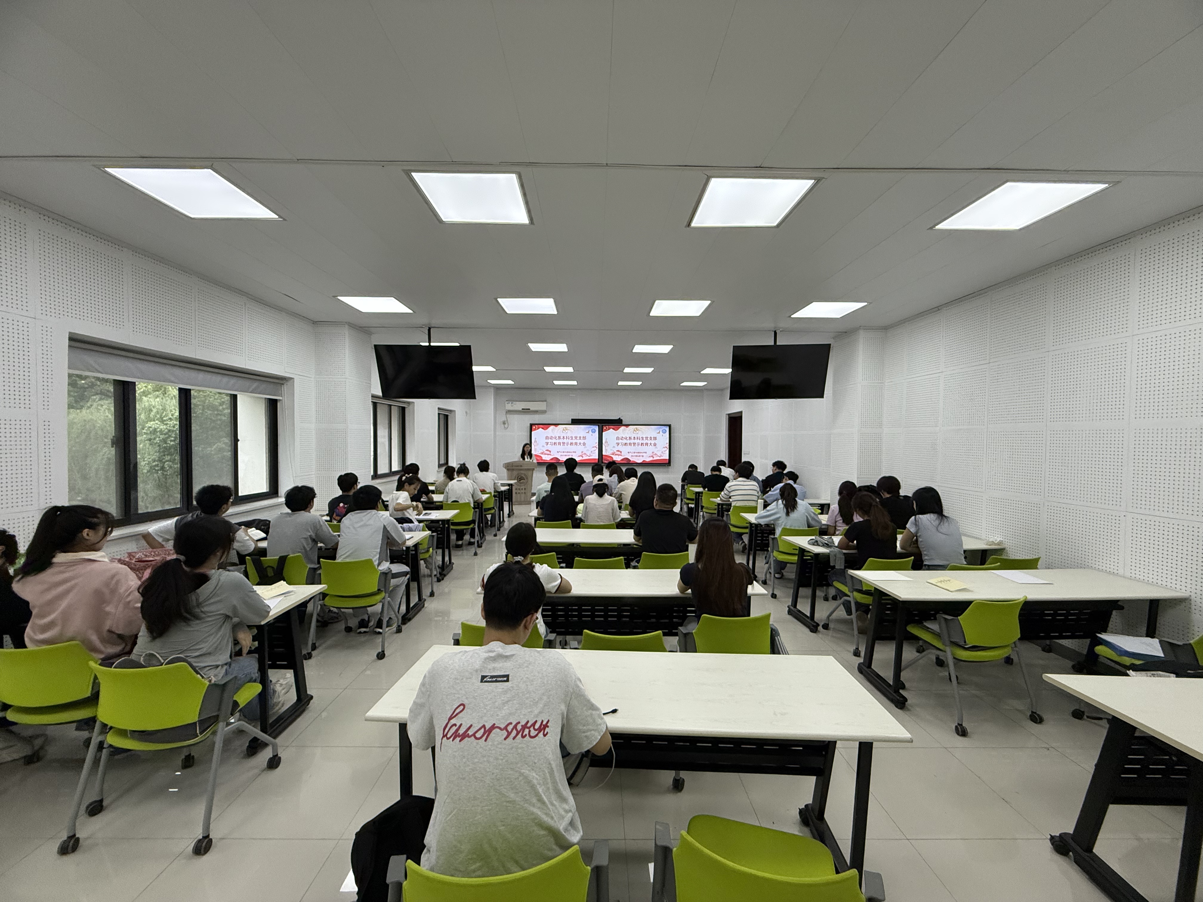 632dc0b198acb88aee01409f35b2e0f 632dc0b198acb88aee01409f35b2e0f