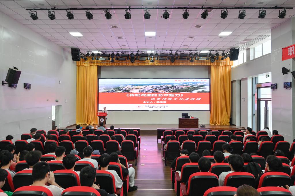 C4EDA542054F2B0A3A5CEF1C14E_0EA18F45_1B8D9