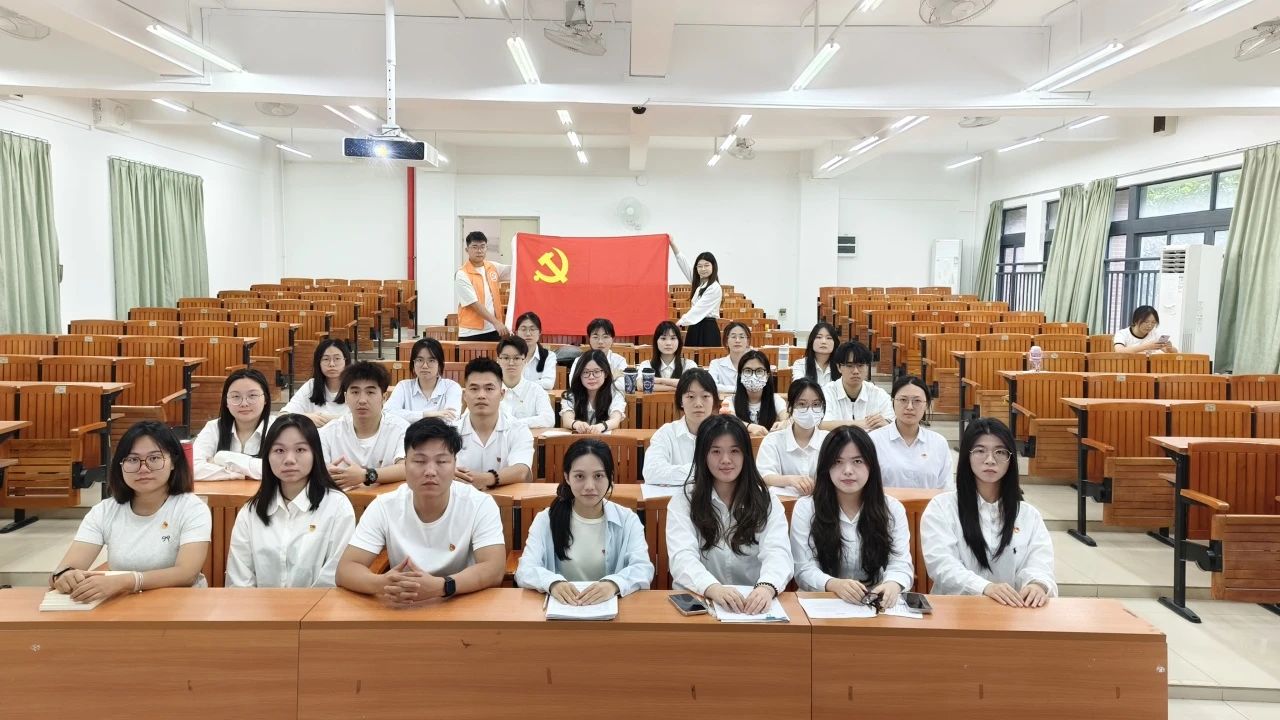 图9：合影留念