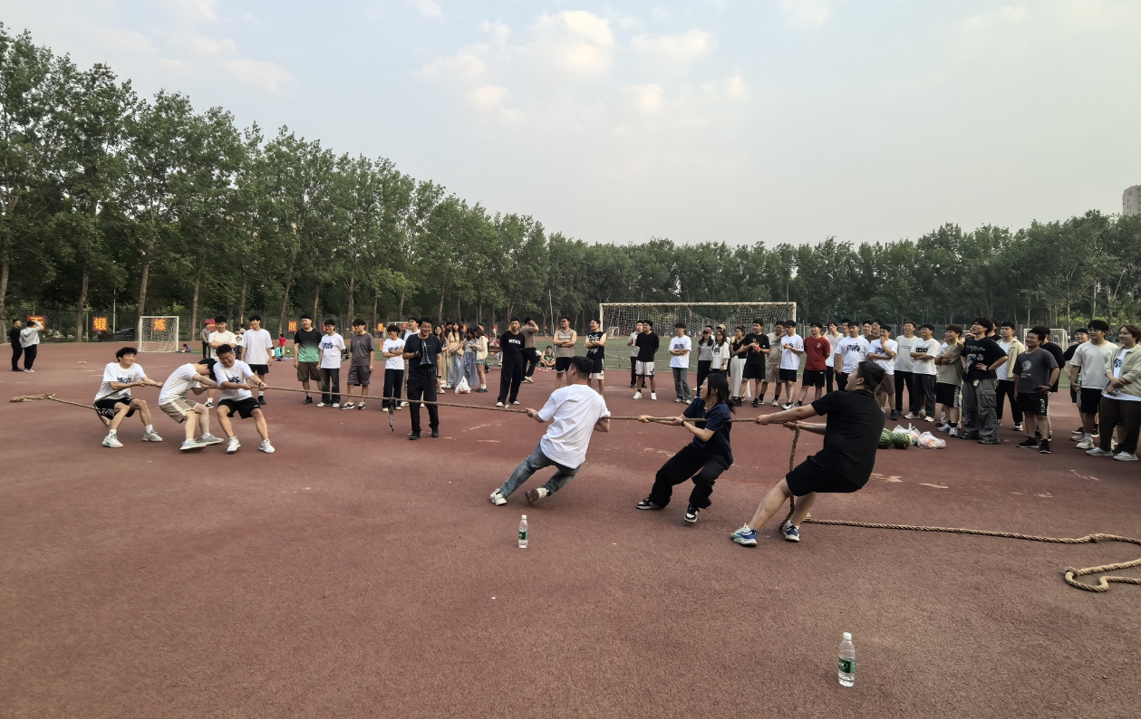 测绘工程系毕业生系列活动现场 测绘工程系毕业生系列活动现场