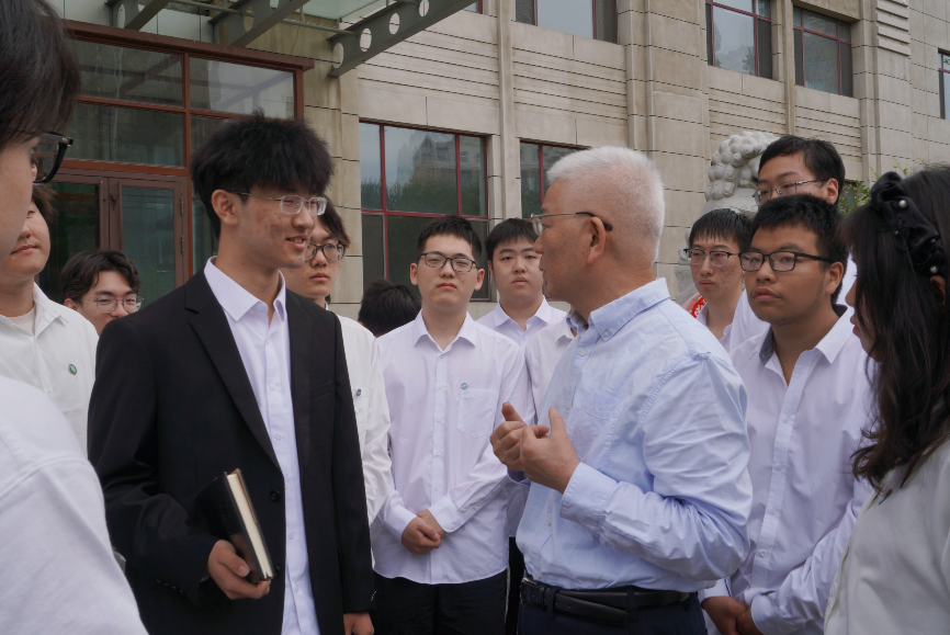 矢志成为低碳数智动力领域未来领军人才 与院士班主任面对面 p7