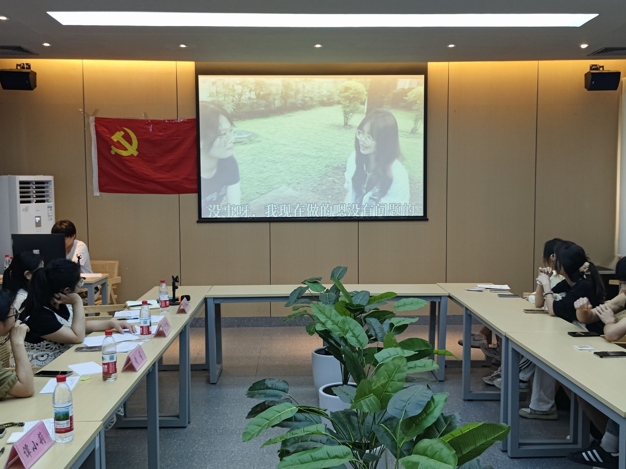 选手进行作品展示