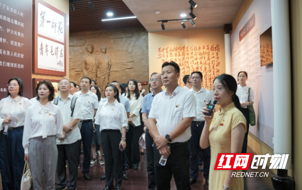 湖南现代物流职业技术学院践行“大思政”育人，沉浸式体验“第一师范”大思政课堂