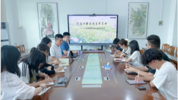民族学院教工党支部举办“深入贯彻中央八项规定精神学习教育”专题党课