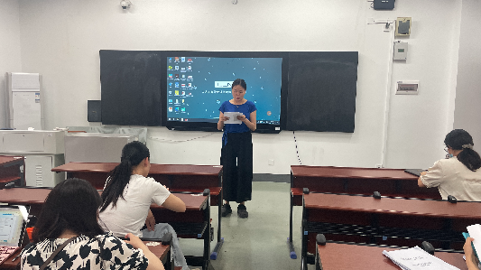 学前教师党支部召开接彭舟同志为中共预备党员的支部大会