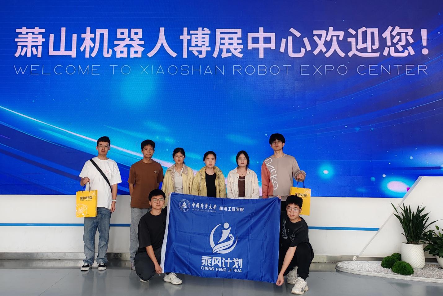 f82e8413-28a4-4565-927a-bc78d25647b8 f82e8413-28a4-4565-927a-bc78d25647b8