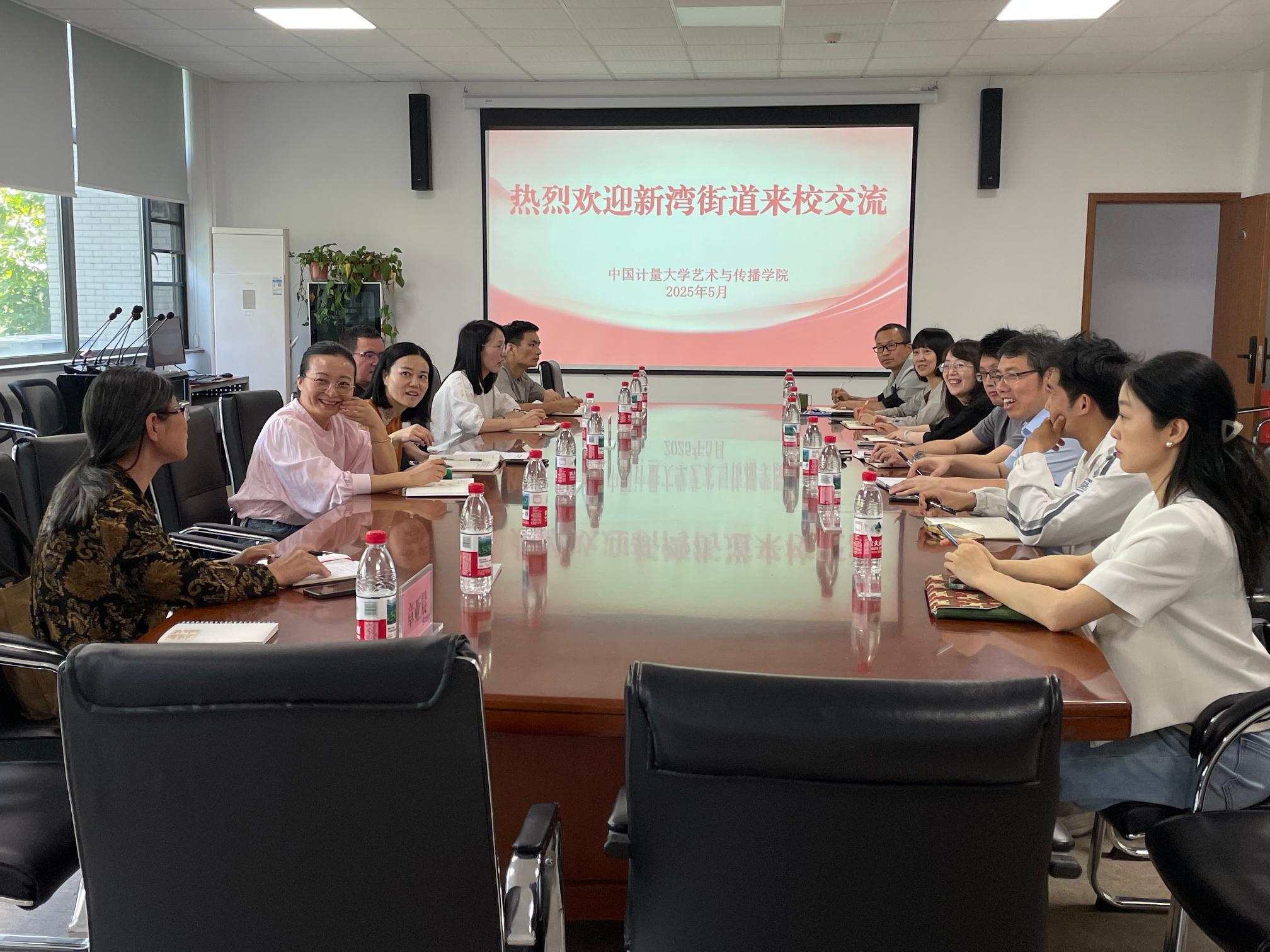 106b5cd6-62e3-4a6a-9459-d40ea09eed49 106b5cd6-62e3-4a6a-9459-d40ea09eed49