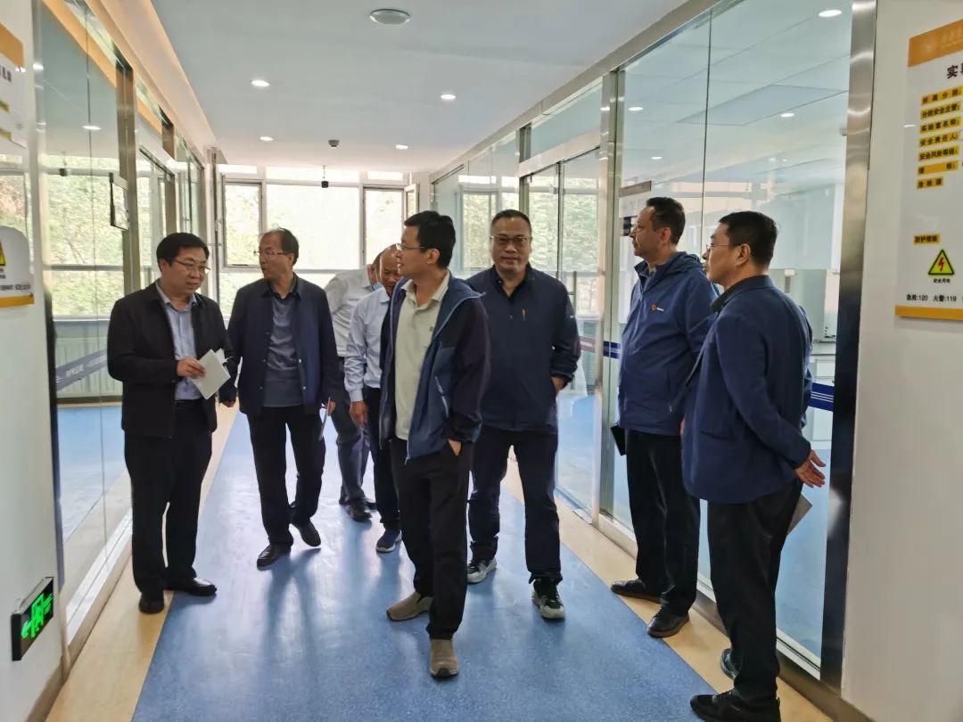 实验室考察交流