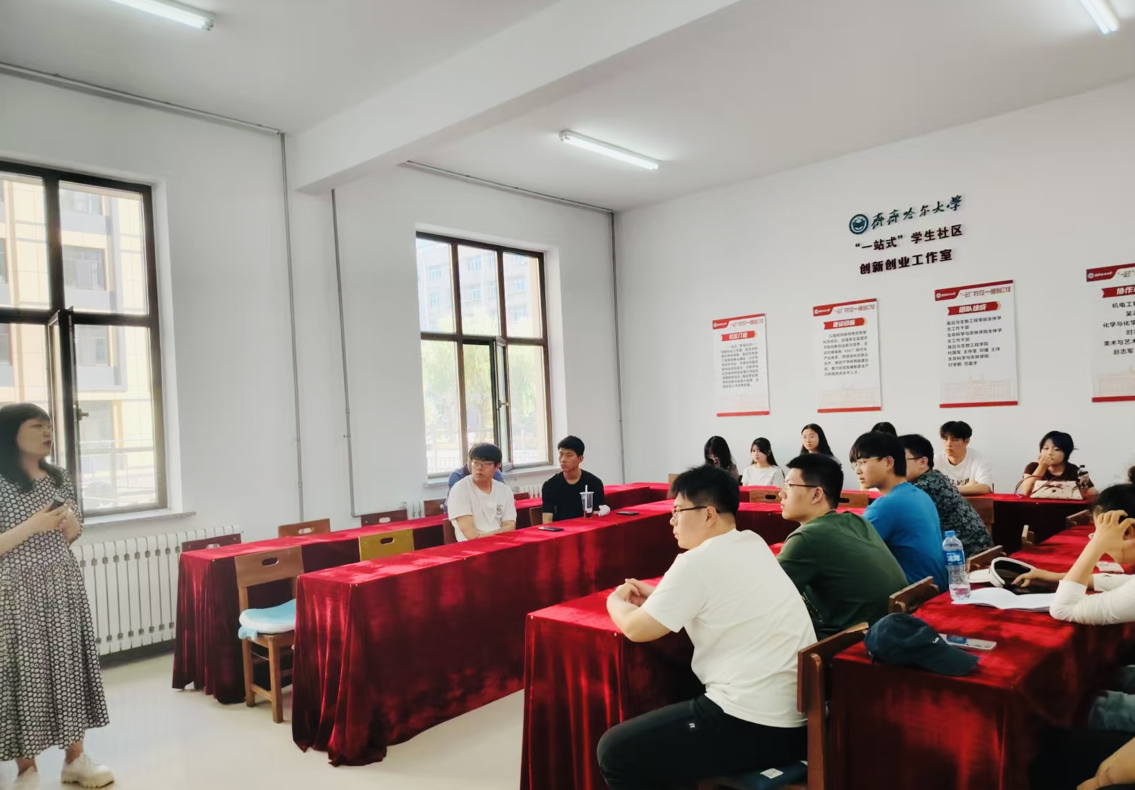 d697b783cda60d4161dc3dfd3a1050e