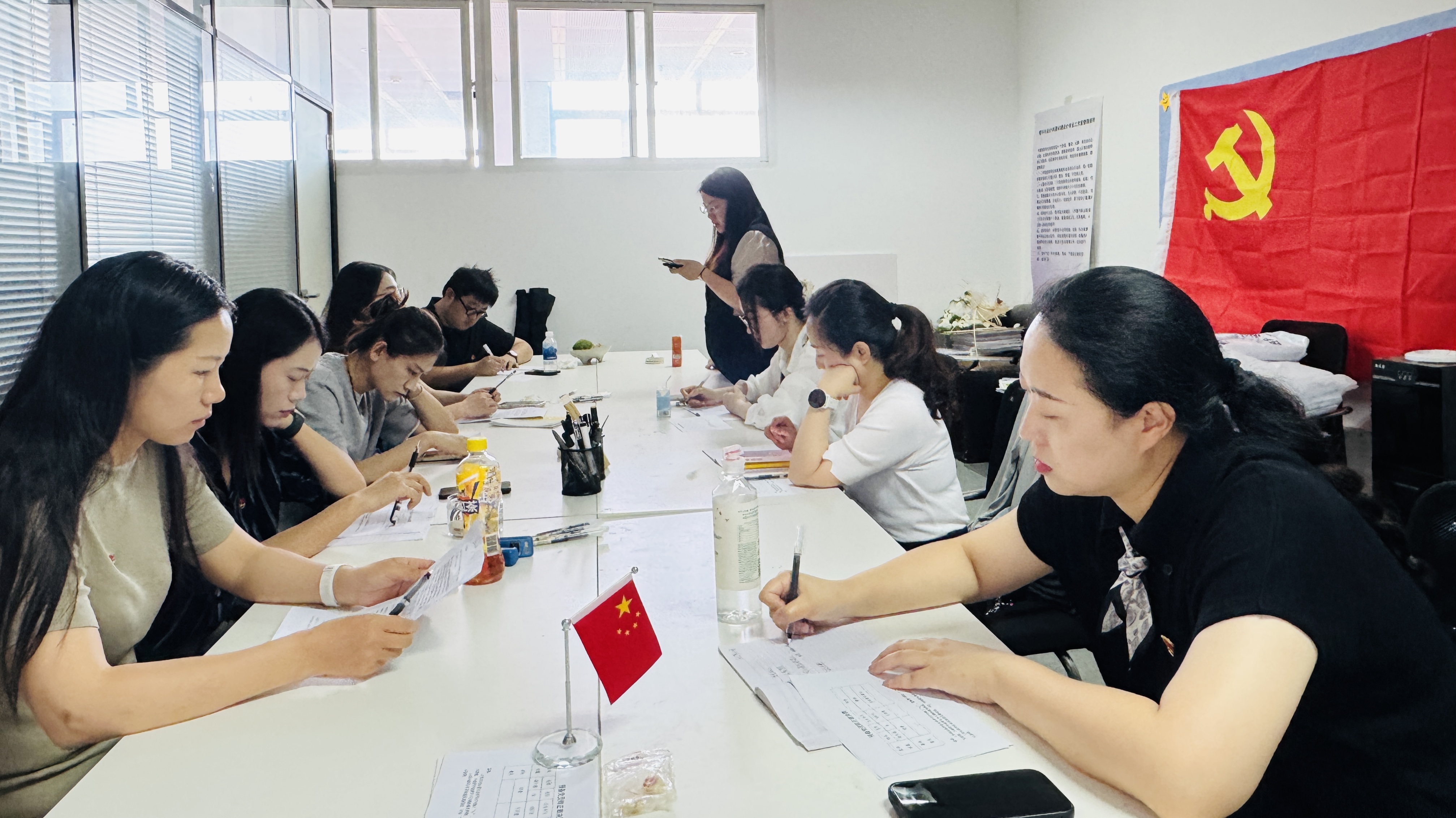 王诗倩书记发言