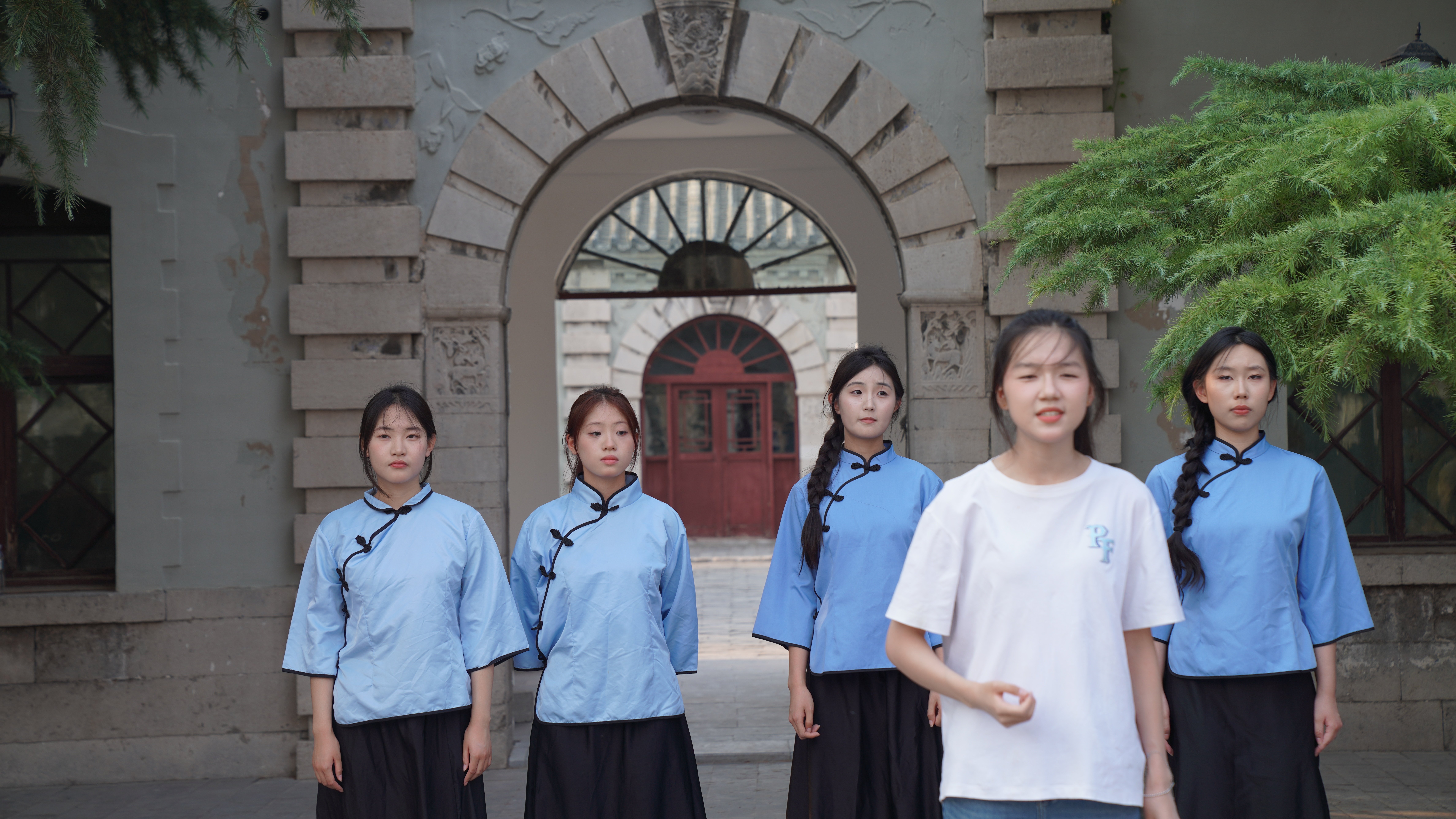 1.《壹玖依旧》(1)