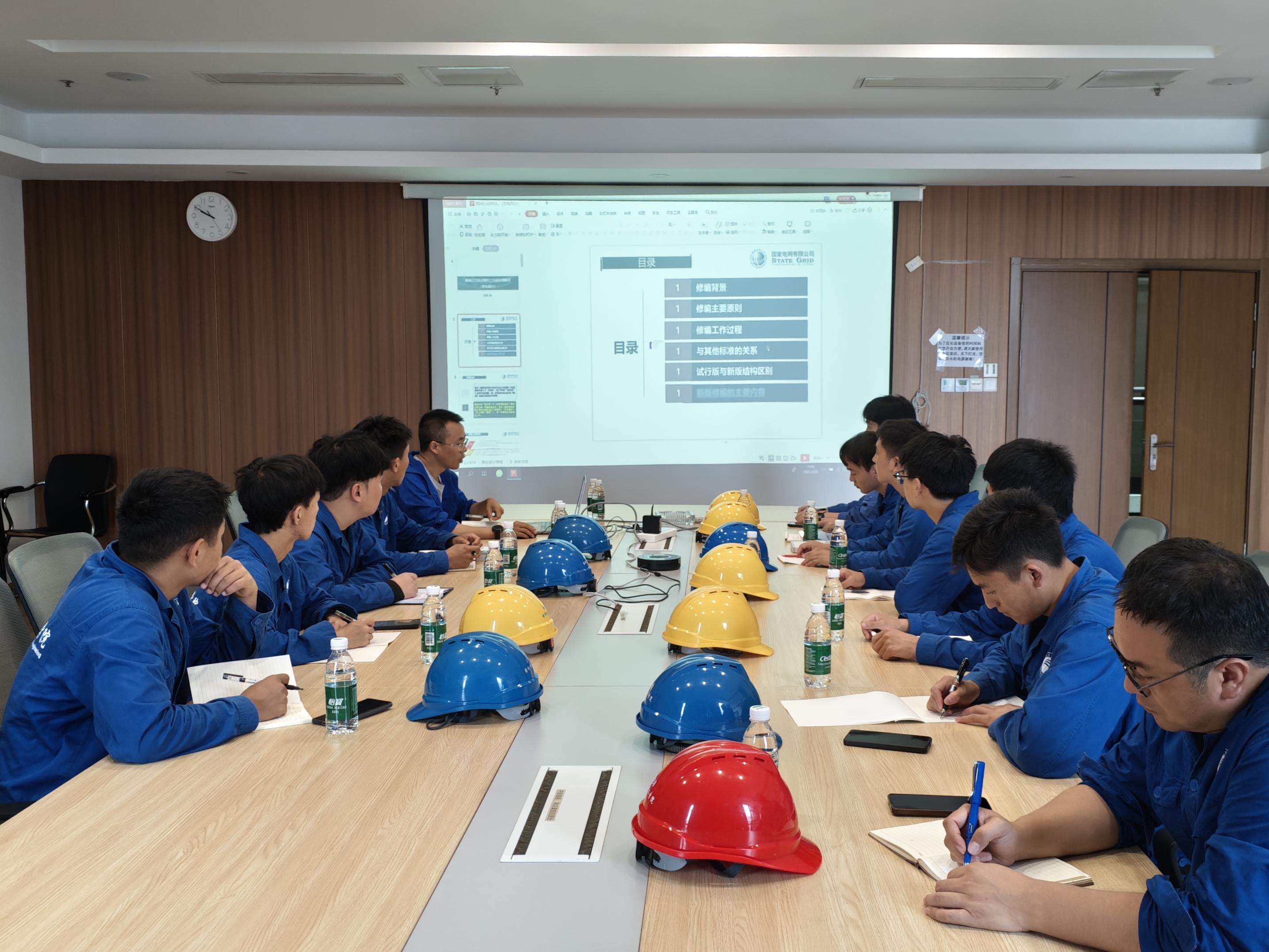 5b884fa11eb5dd45e34a0d03dad28e6