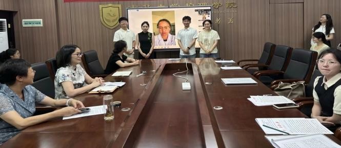 刘珣等5名同志合影 刘珣等5名同志合影