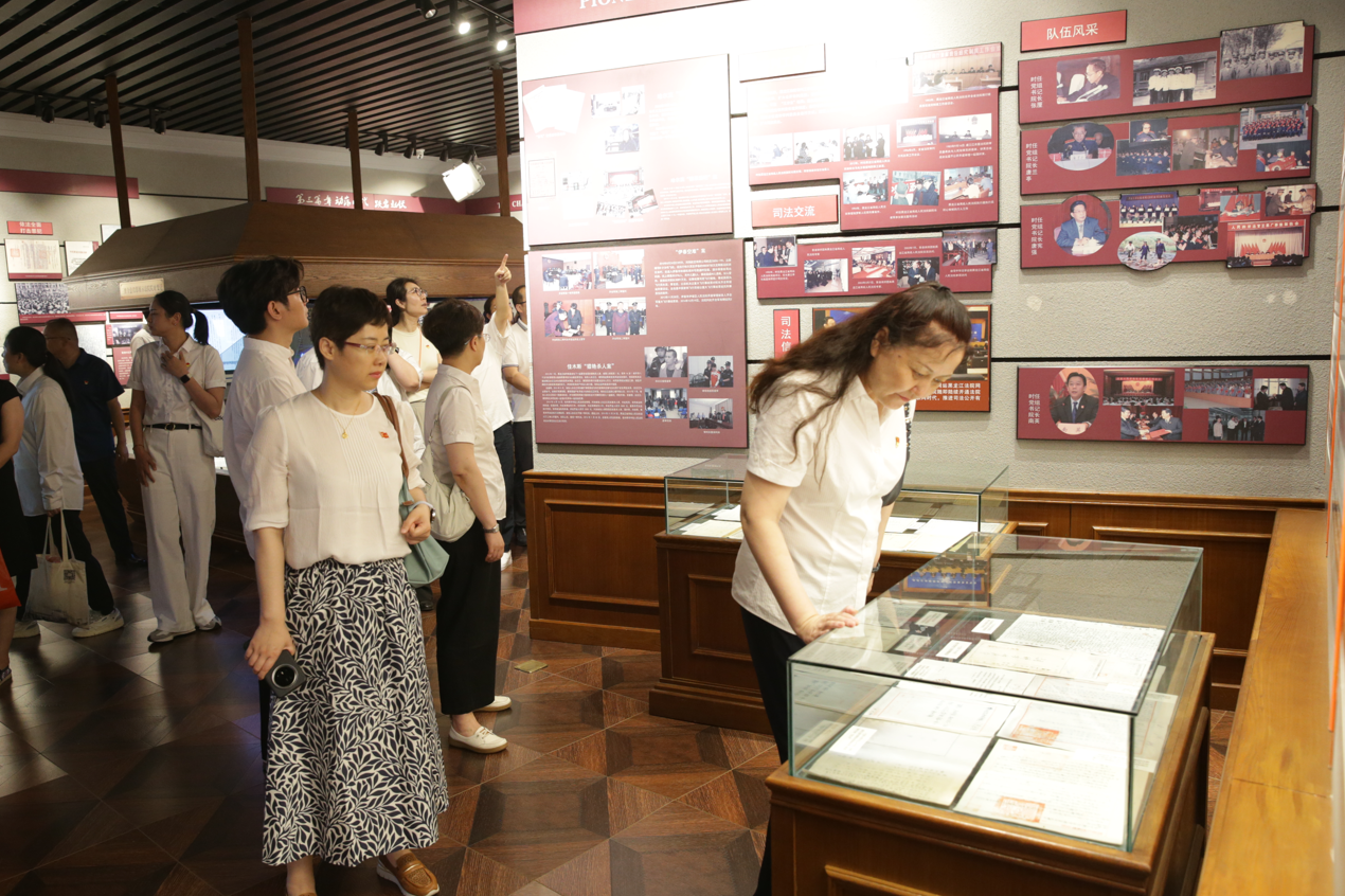 1751248913999 1751248913999