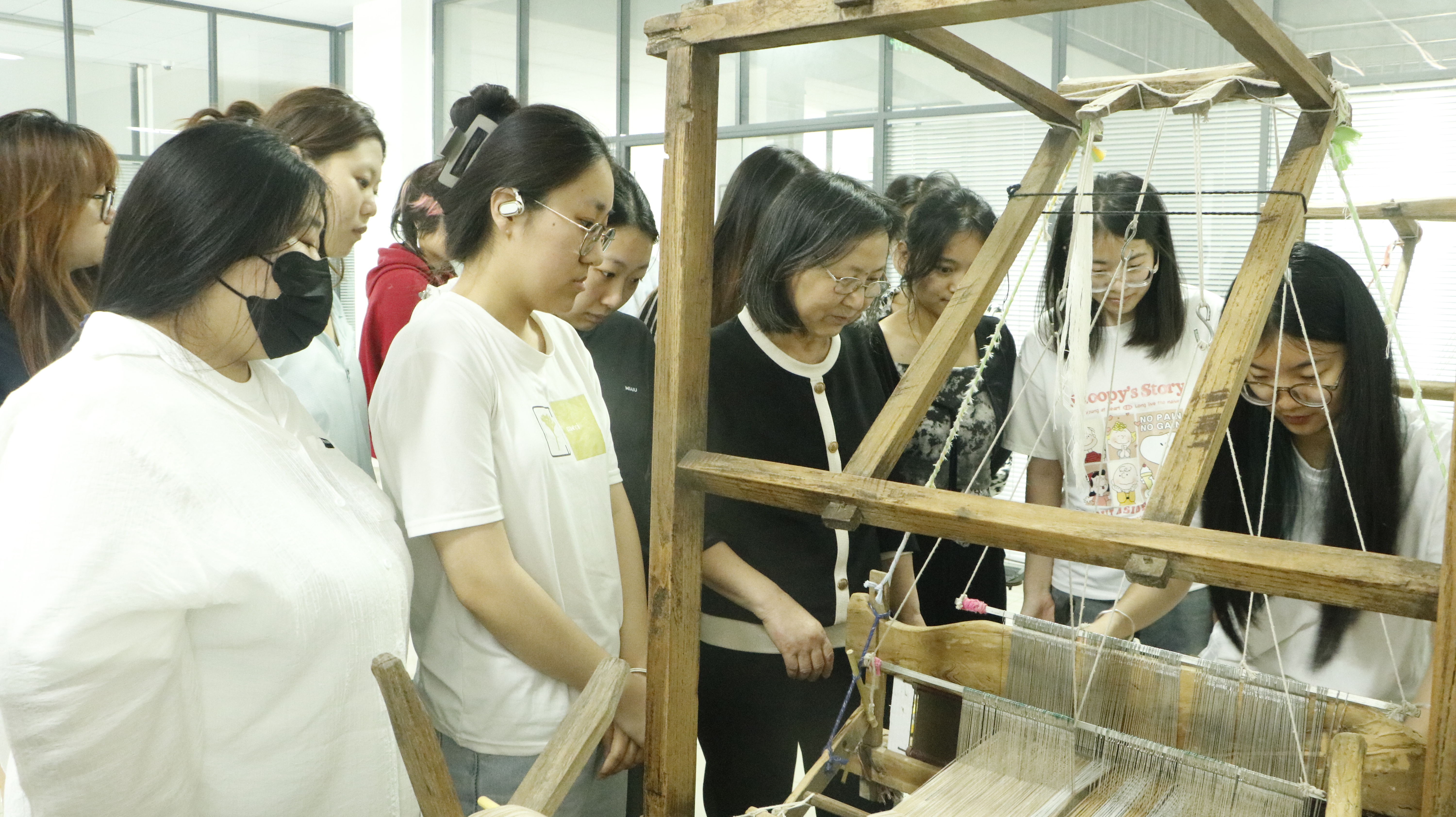 非遗传承人授课照片 (3) 非遗传承人授课照片 (3)