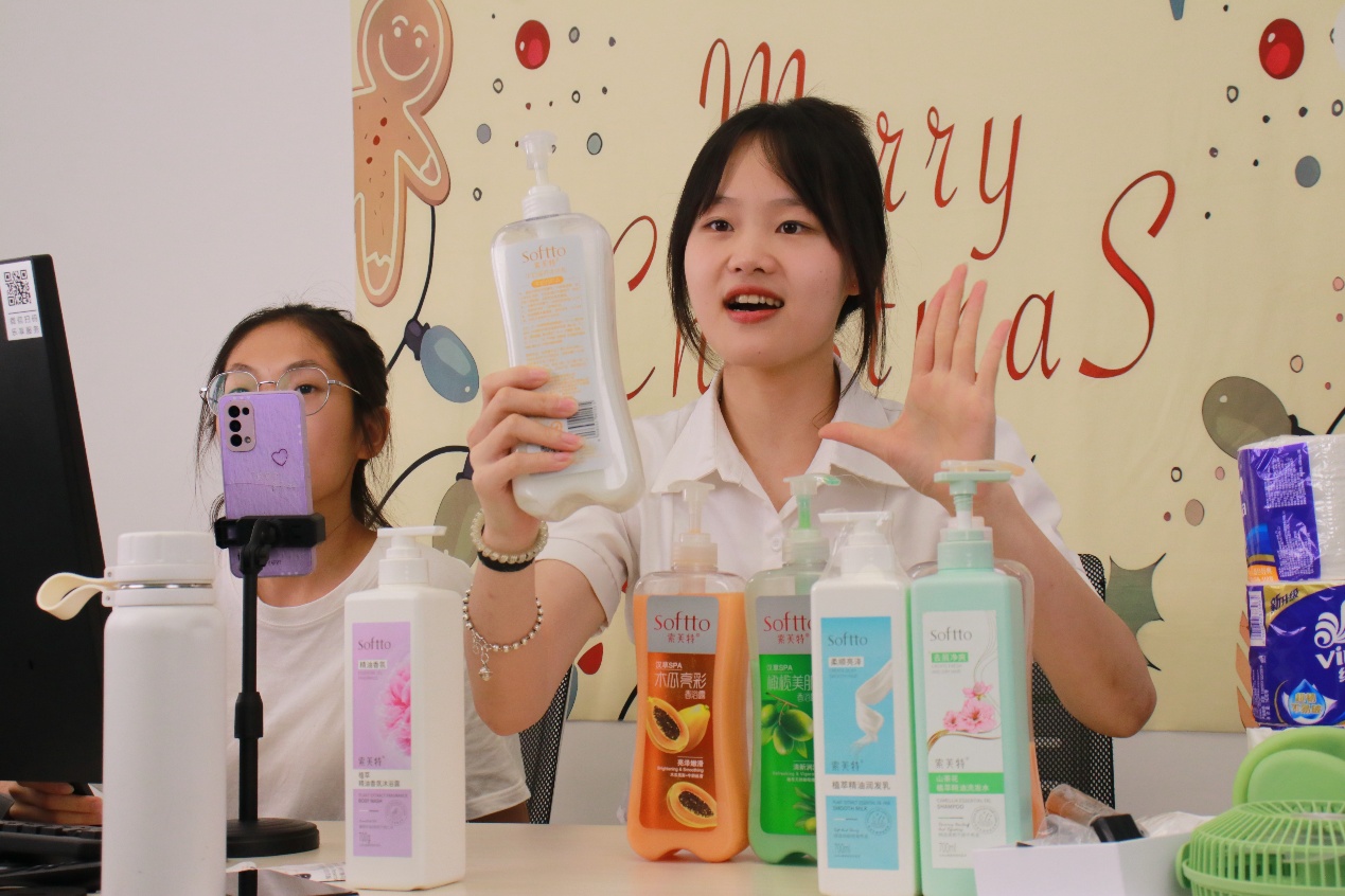 7DBFDB05F450BA601F899A5F529_D8DF2301_47991 7DBFDB05F450BA601F899A5F529_D8DF2301_47991