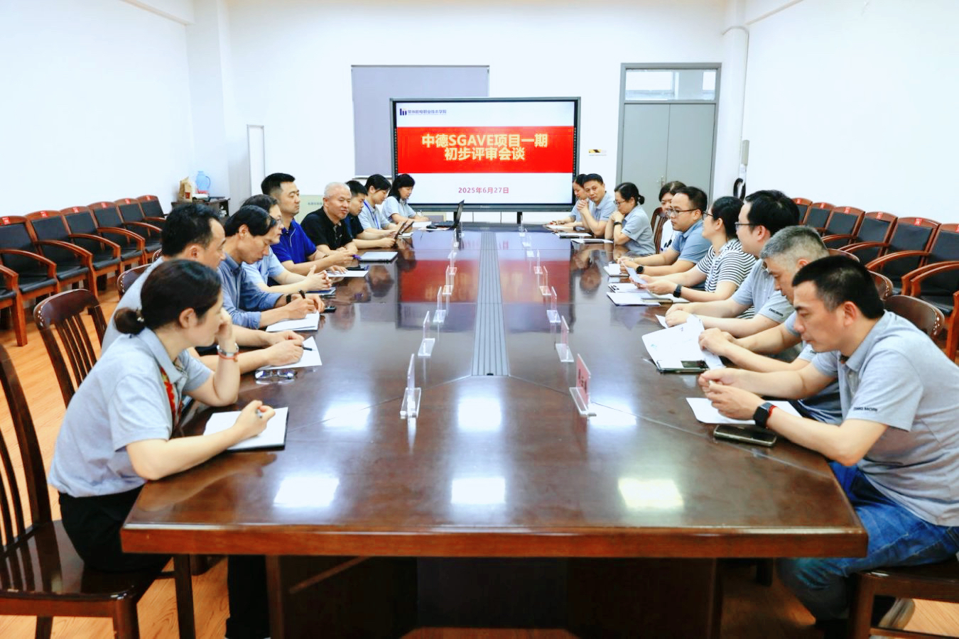 f5302ea1-d42c-4f85-99d9-8cee226feb6a f5302ea1-d42c-4f85-99d9-8cee226feb6a