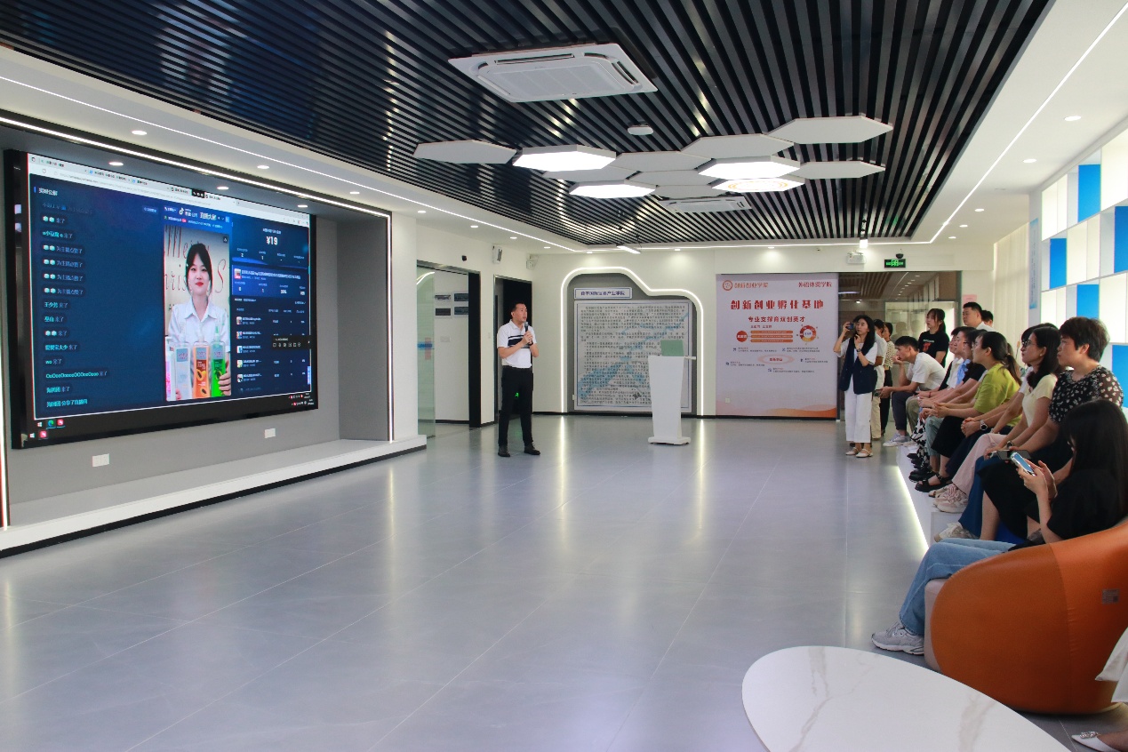 0AE41531DA44EC70DFC3137C2B3_DA441D2D_5B8AE 0AE41531DA44EC70DFC3137C2B3_DA441D2D_5B8AE