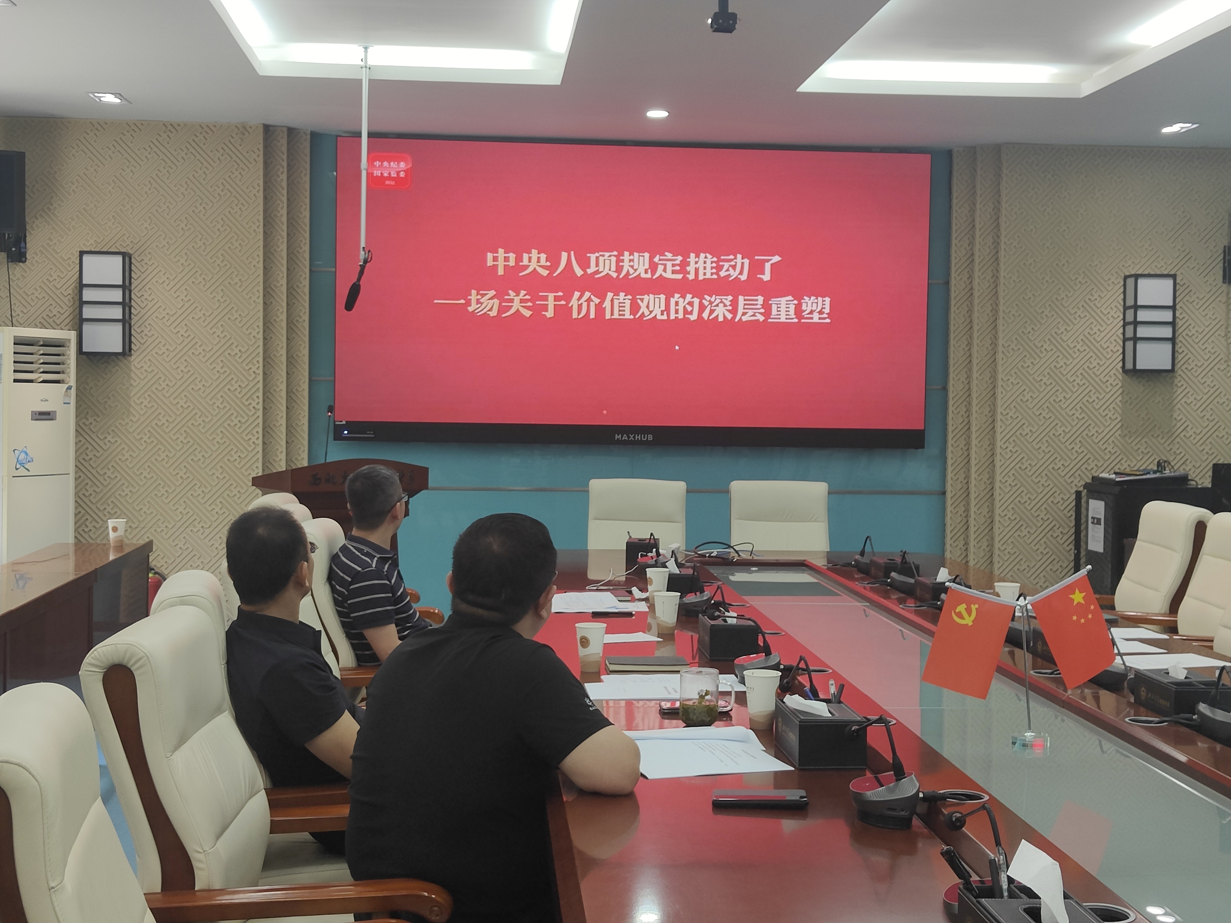 2bbd723d1d8eb4412ccf4e7c83124f4