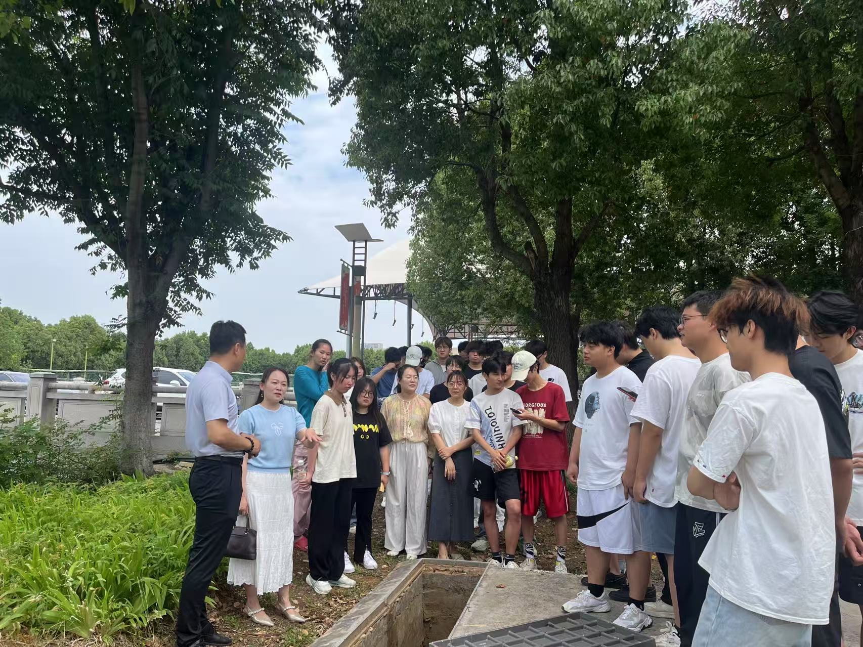 b01a58ee8d160356fb737bd162db876