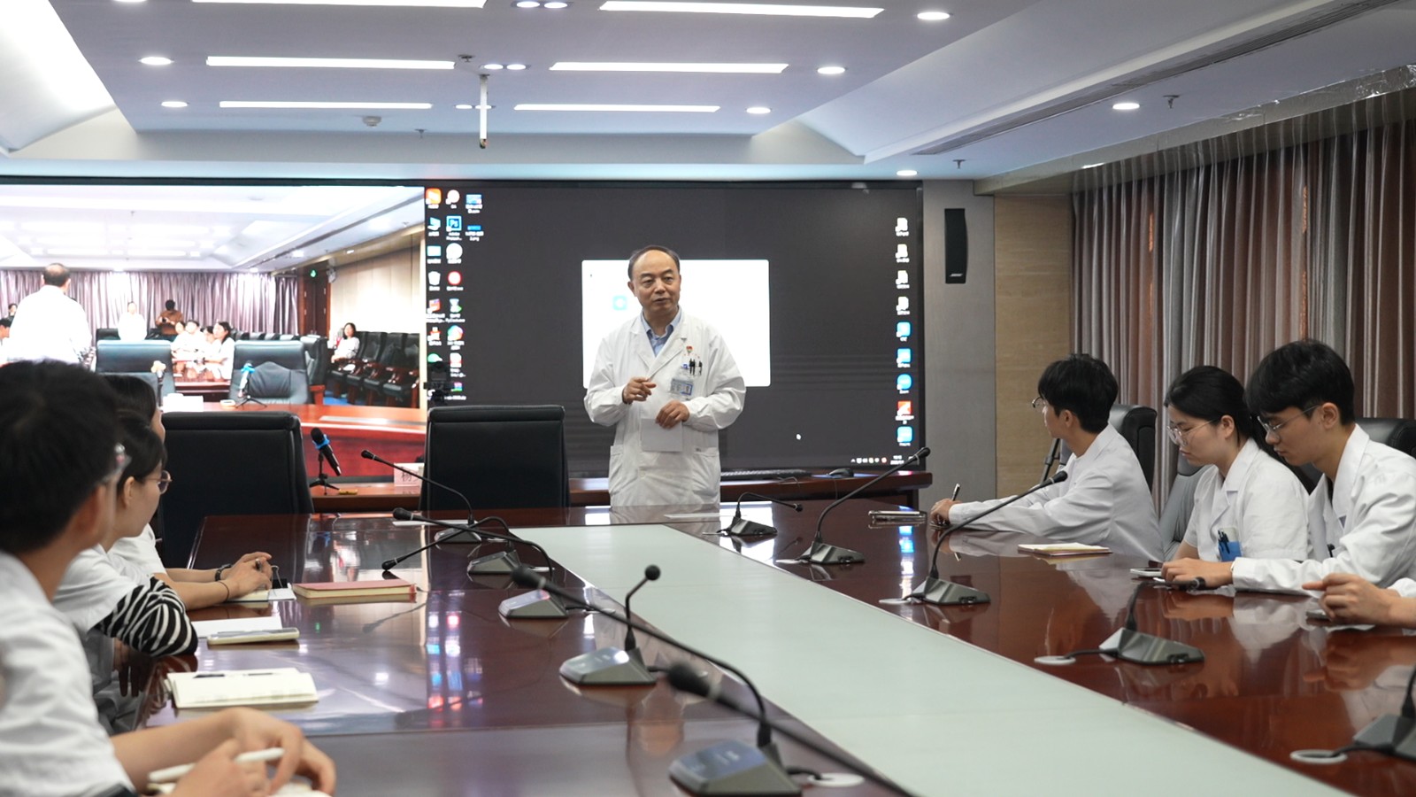 杨文明远程会诊2