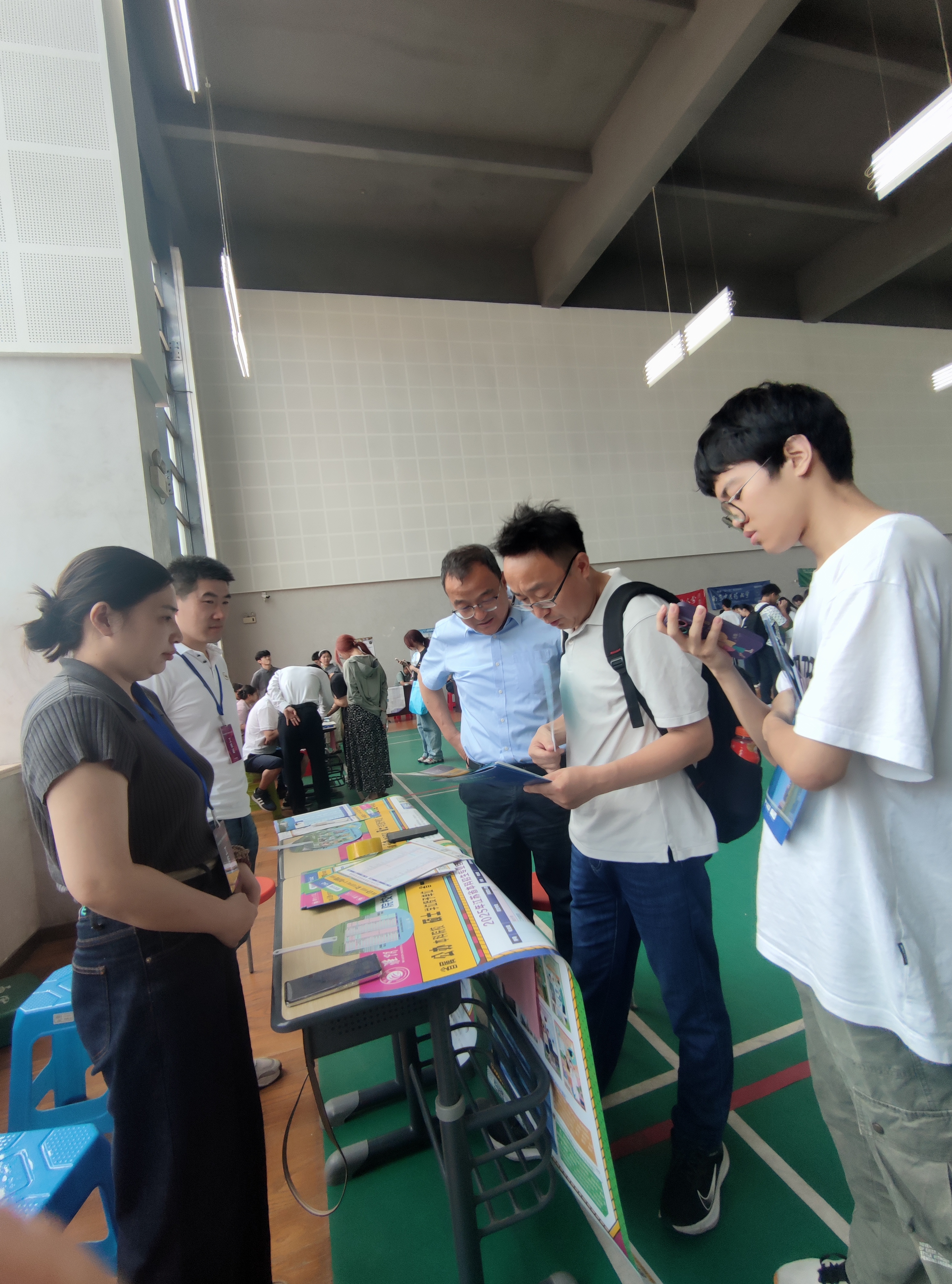 淮阴工学院人文与社会科学学院教师第一党支部赴苏州开展招生宣传工作