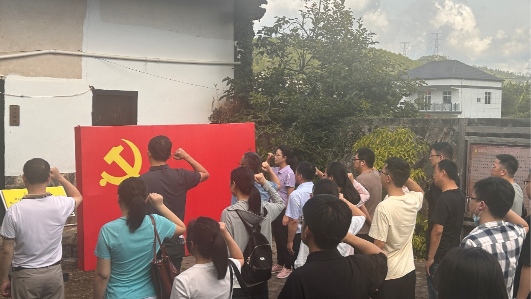 御史故居感悟节操情怀 党员师生砥砺过硬作风 莆田学院这场沉浸式主题党日活动开进涵江区梅洋村