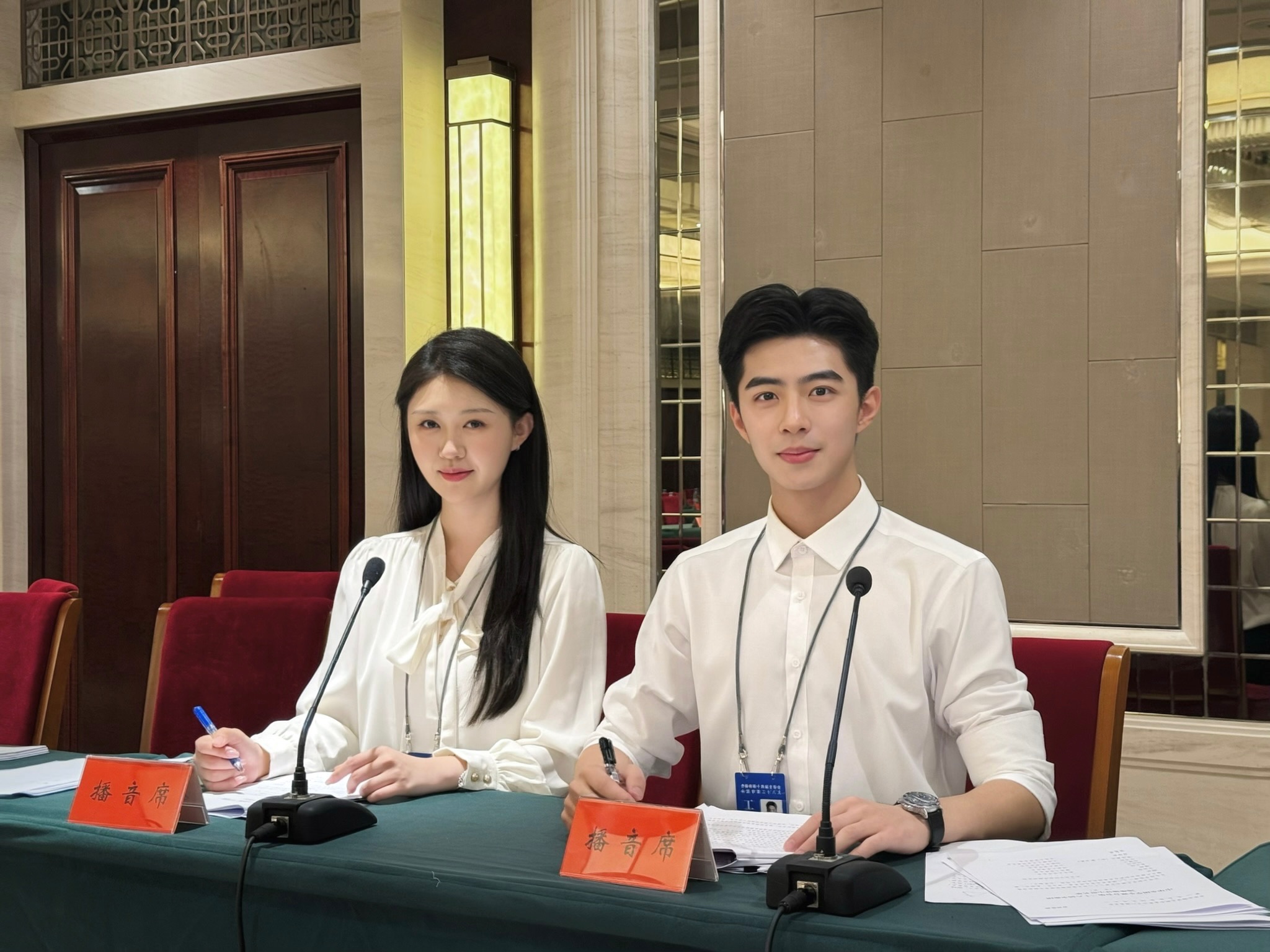 吴彦宇安琪工作照