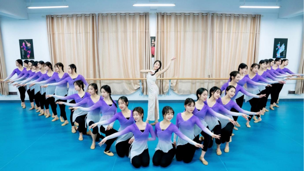 国创团队宋佳琪：舞动青春育桃李，躬耕职教育英才