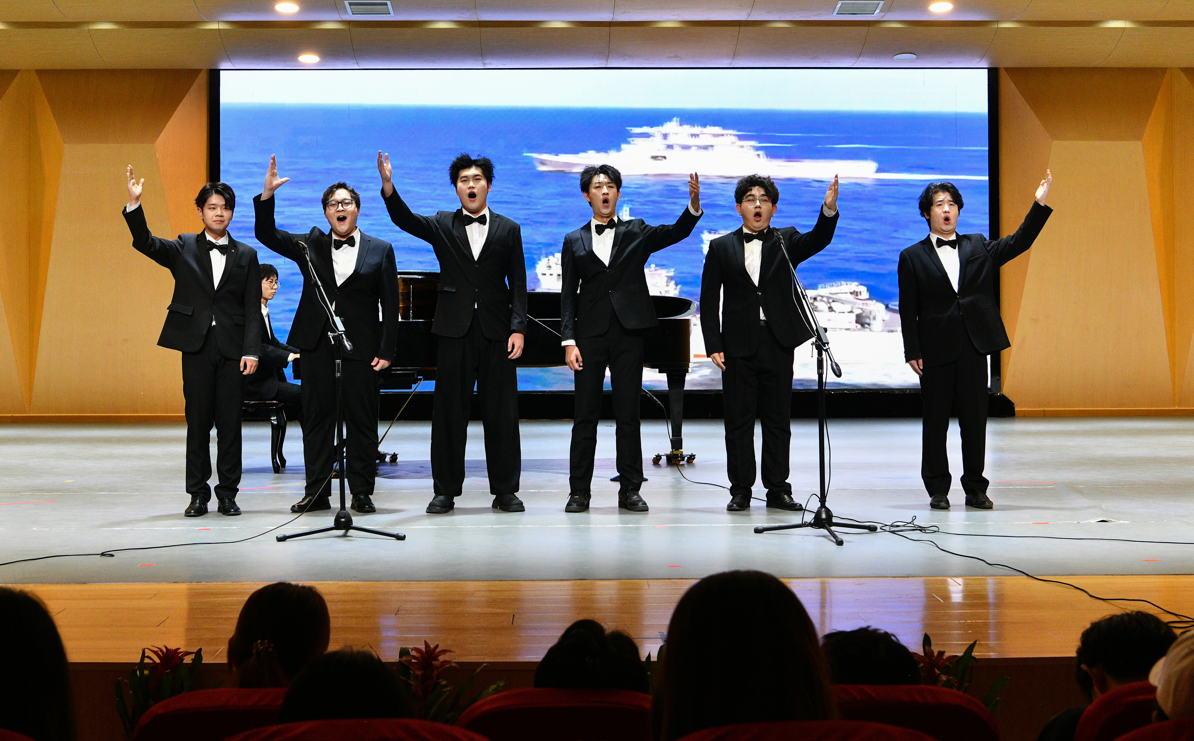 11.《祖国不会忘记》