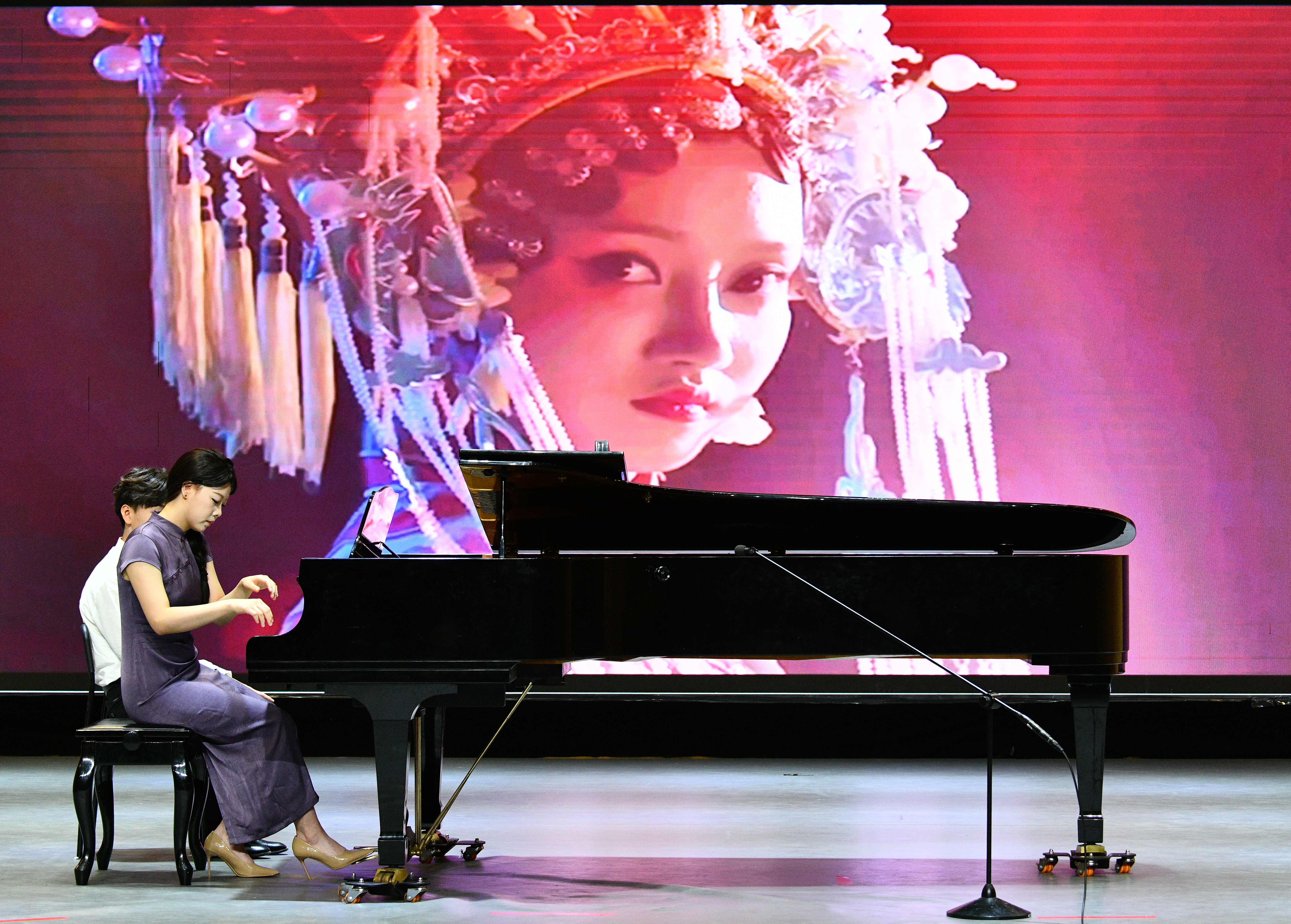 3.《皮黄》《努玛阿美》