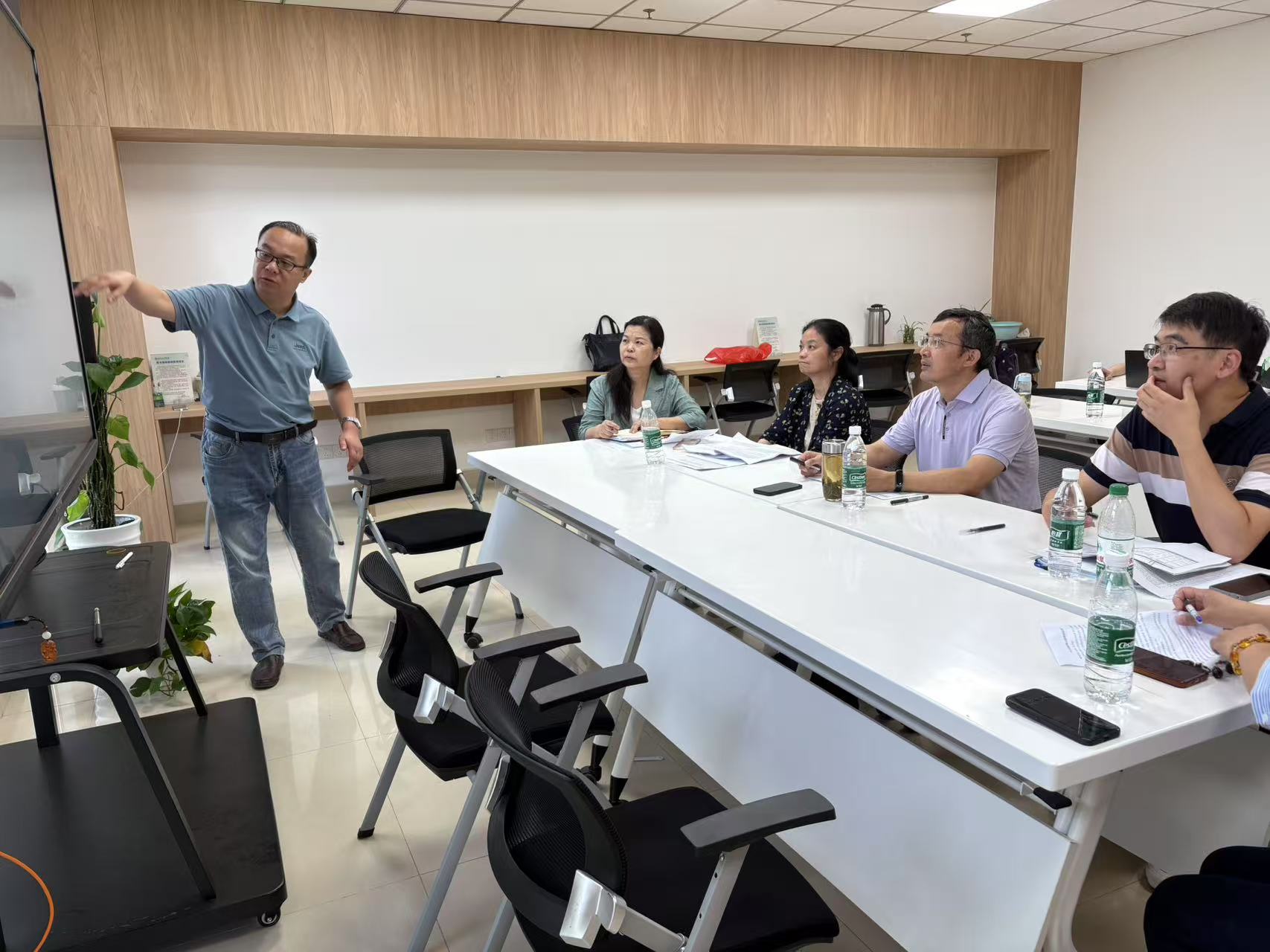 318fcd2bf526a0798fd816c2aa3d7701