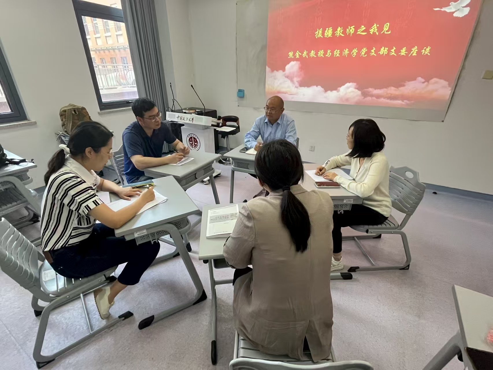 dfaaa445324773393bbdee601d3a1fe