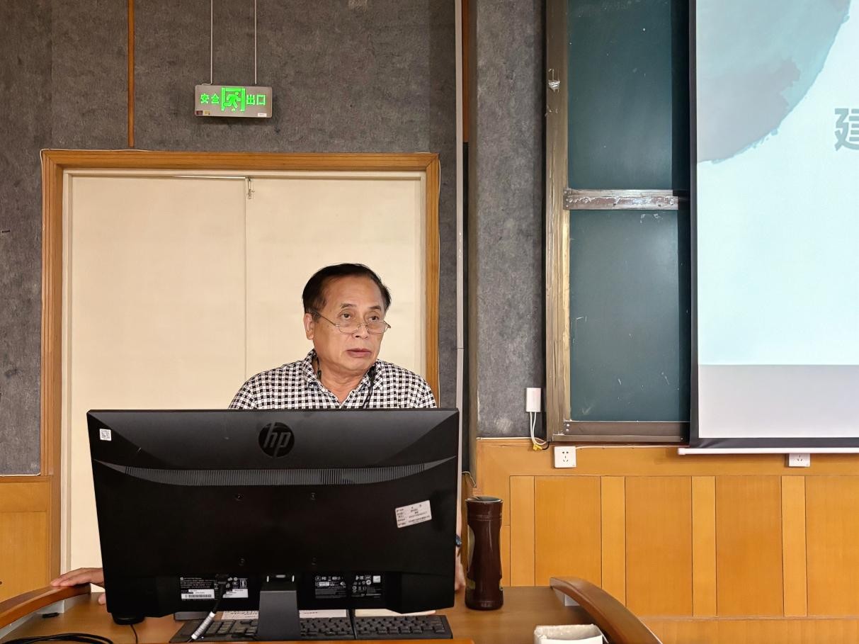 图1 张乘风院长作师德师风讲座