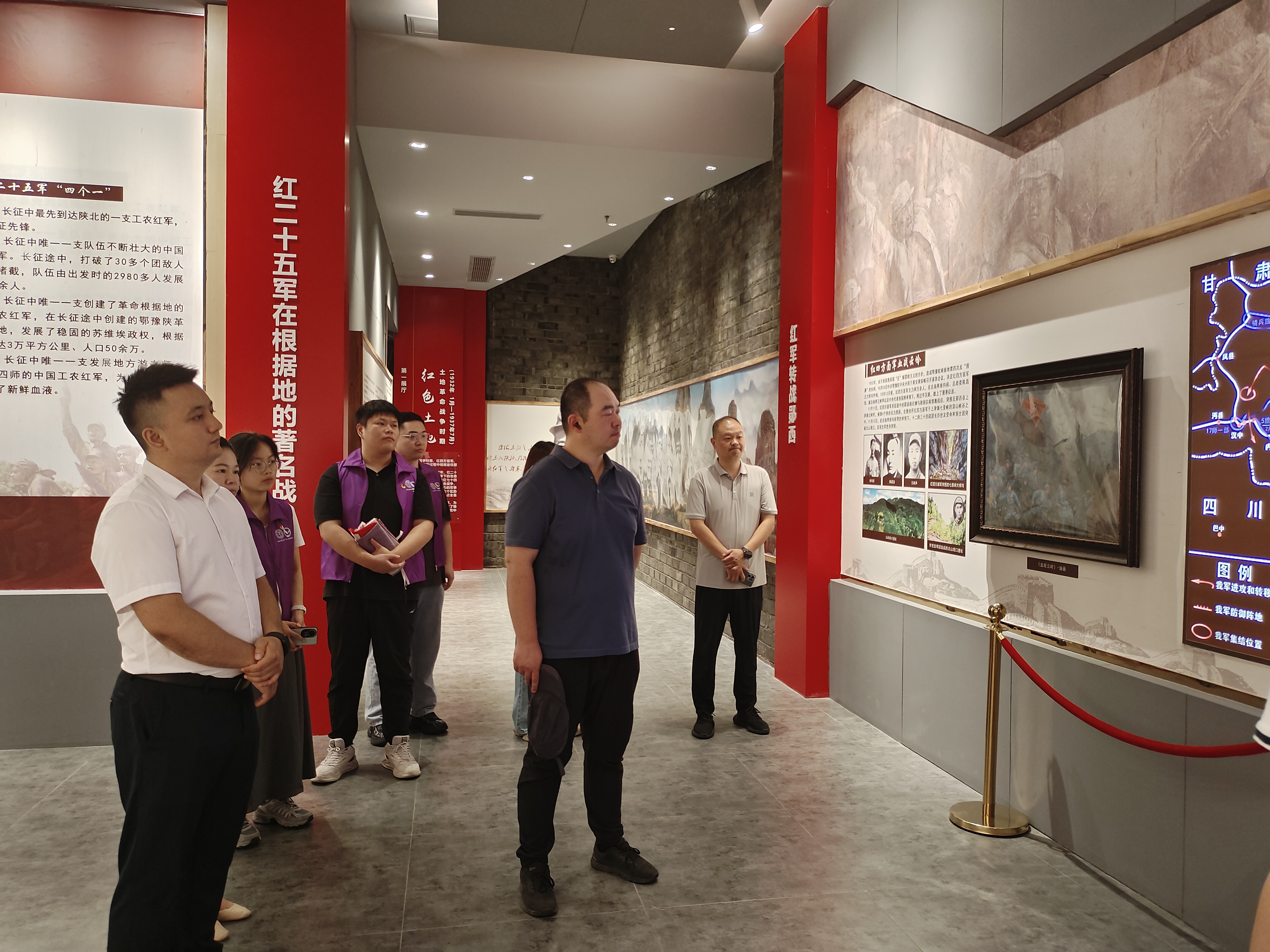 4.团队参观鄂豫陕革命根据地纪念馆