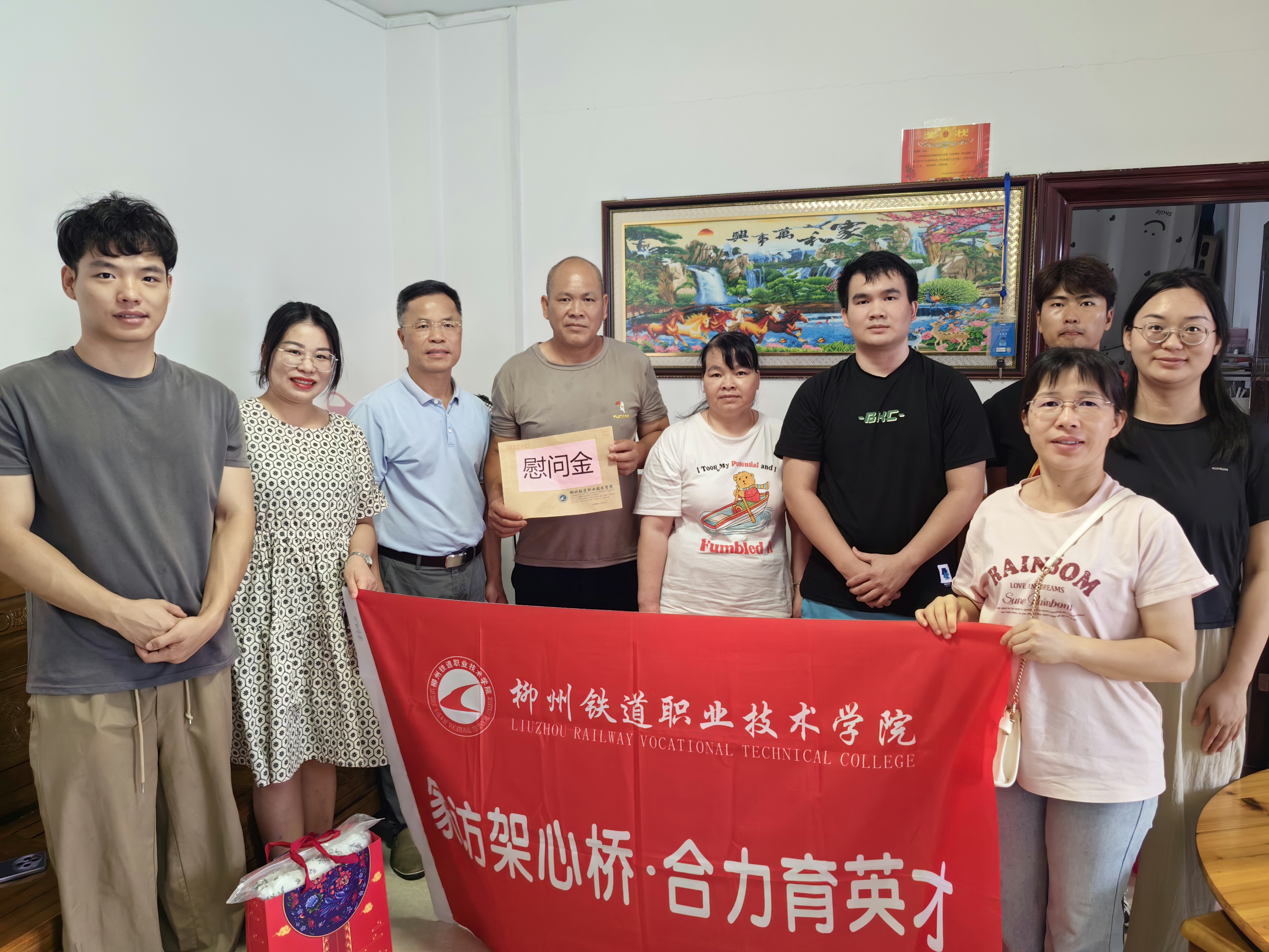 9E4C112A36BA15AA2E1F8186EAA04BE7