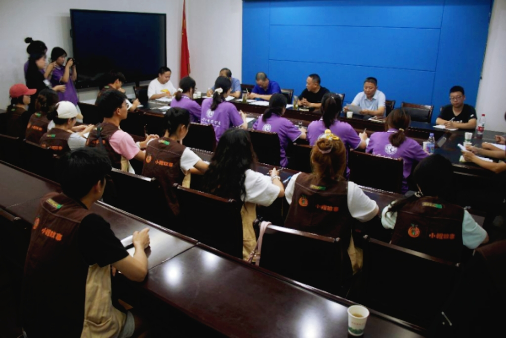 同学们与秭归县农业农村局开展座谈交流