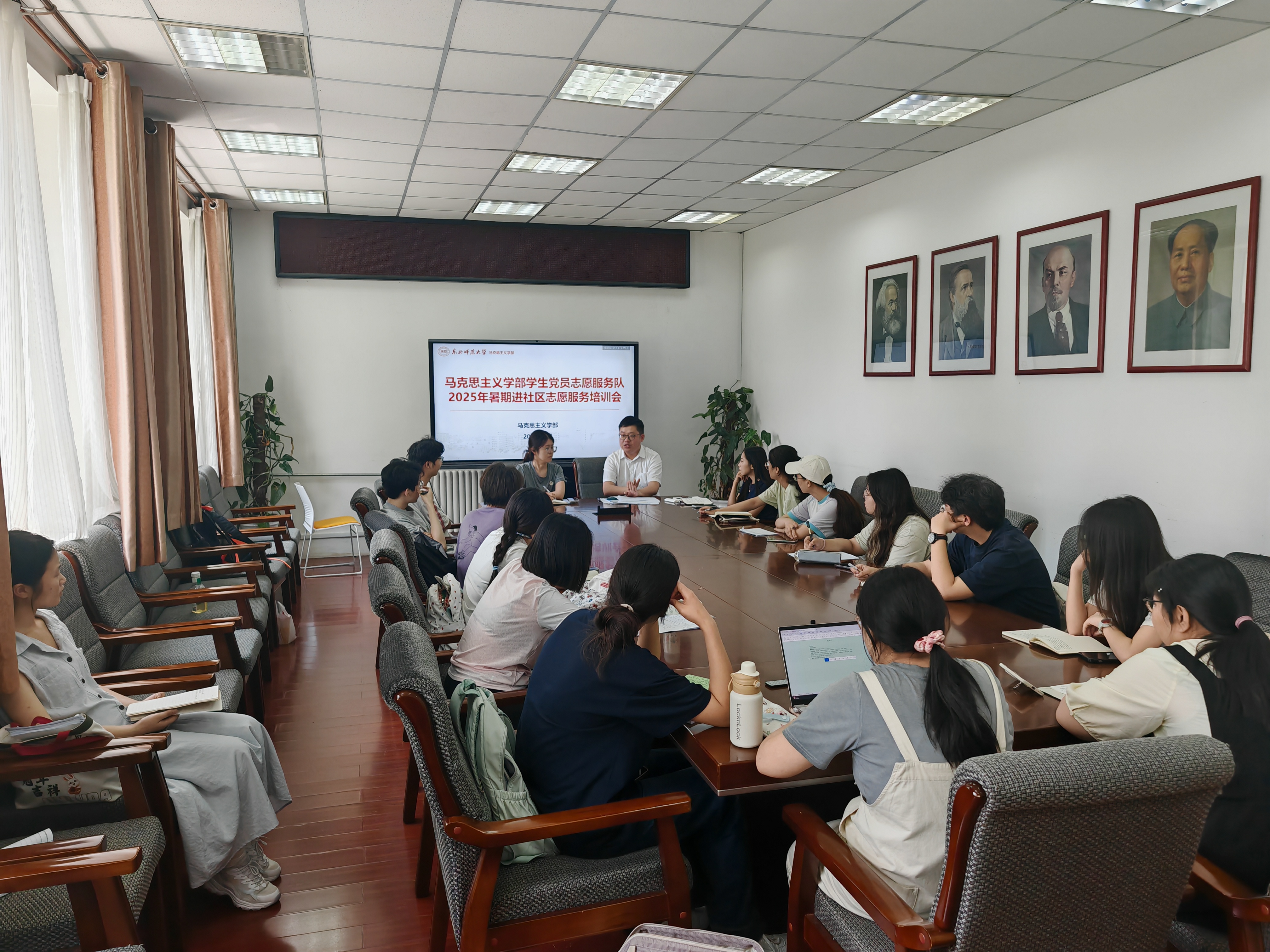 图6：7月4日团队开展暑期“两弹一星”精神志愿宣讲备课会