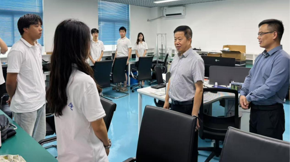 校企协同深化产教融合 智造实践赋能 创新升级—— 智慧制造学院“智造赋能，创新引领”实践团开展专项实践活动