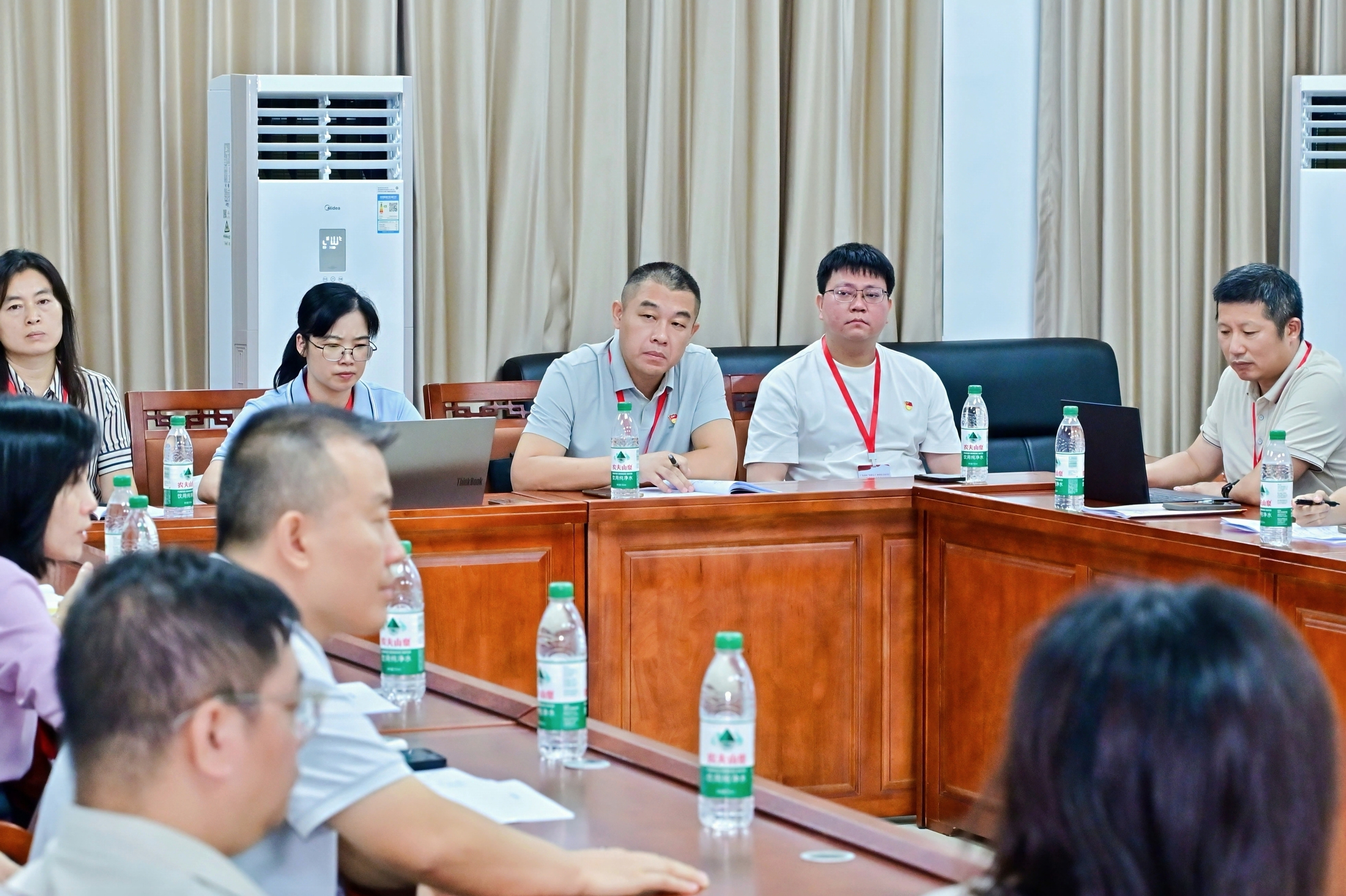 第九小组研讨现场